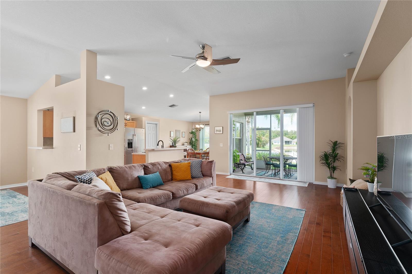 1700 LEYBOURNE LOOP LOOP