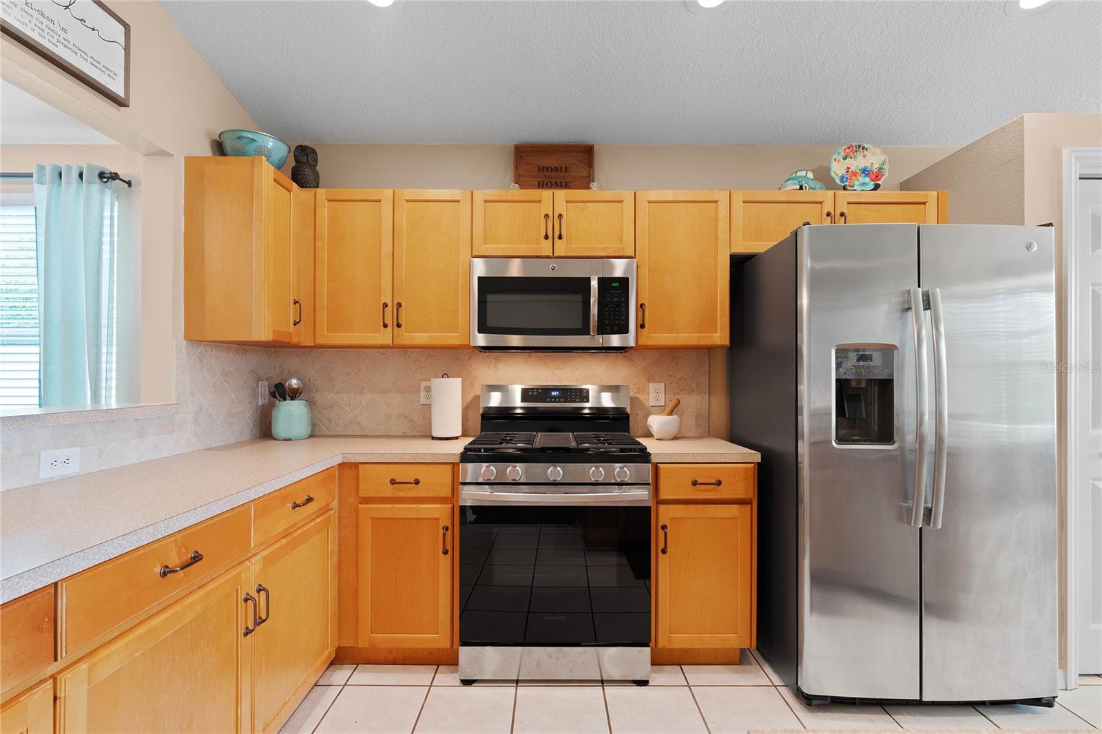 1700 LEYBOURNE LOOP LOOP