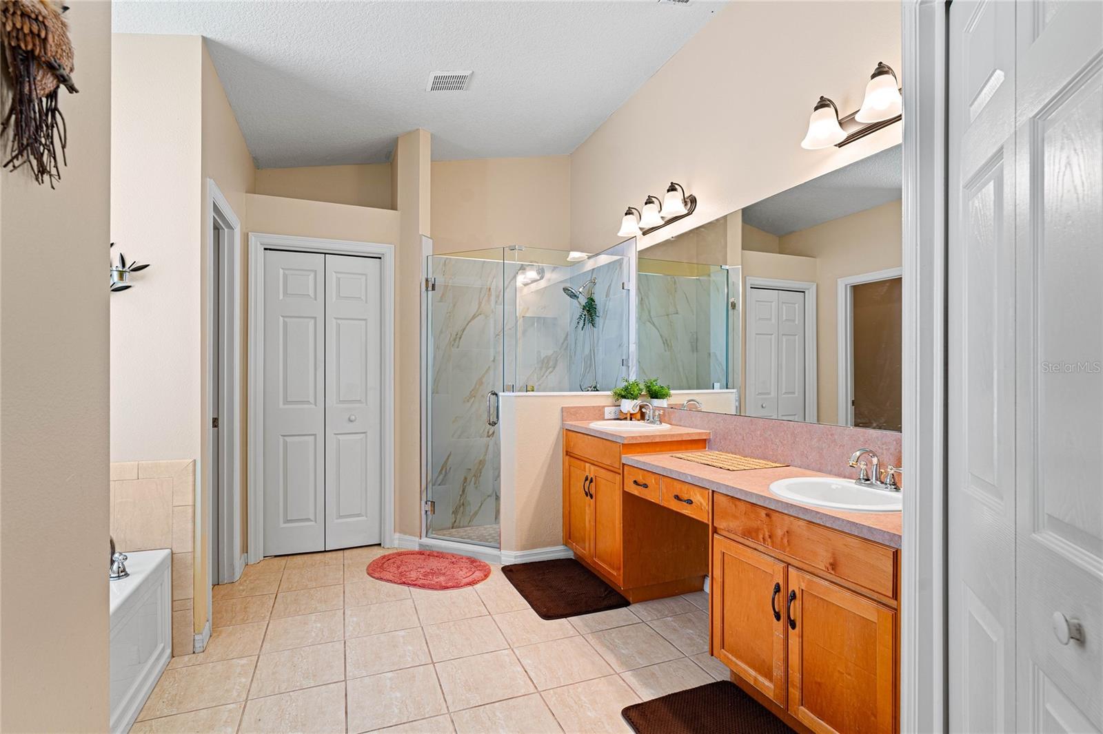 1700 LEYBOURNE LOOP LOOP