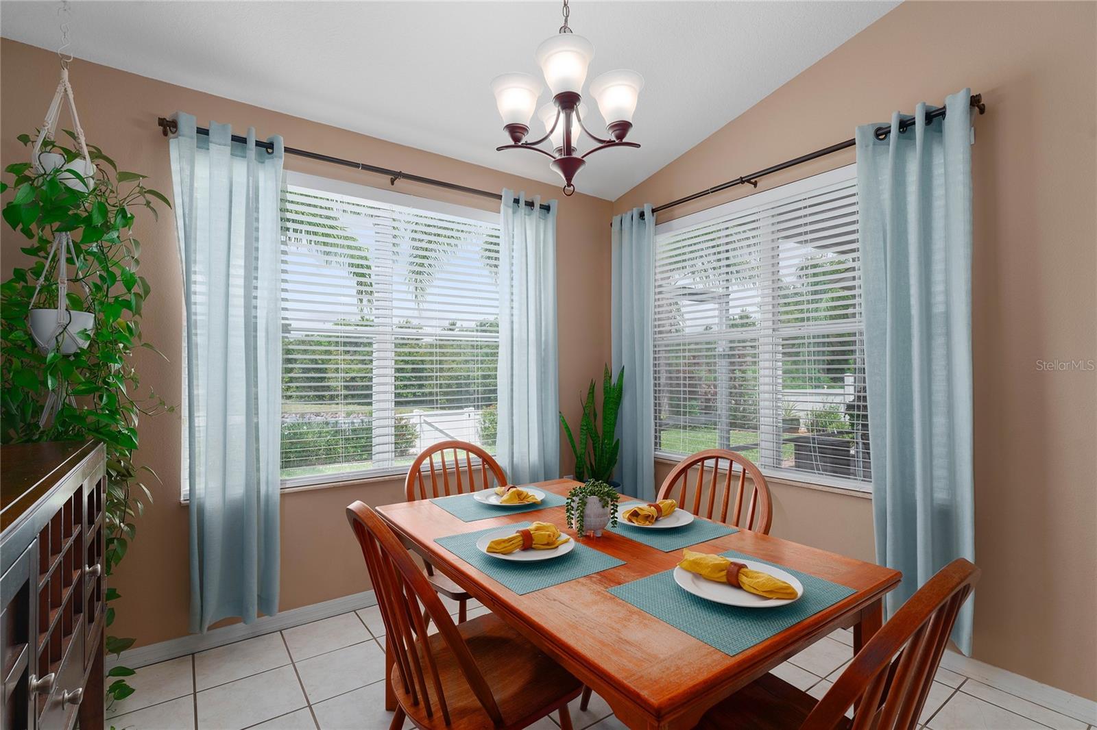 1700 LEYBOURNE LOOP LOOP