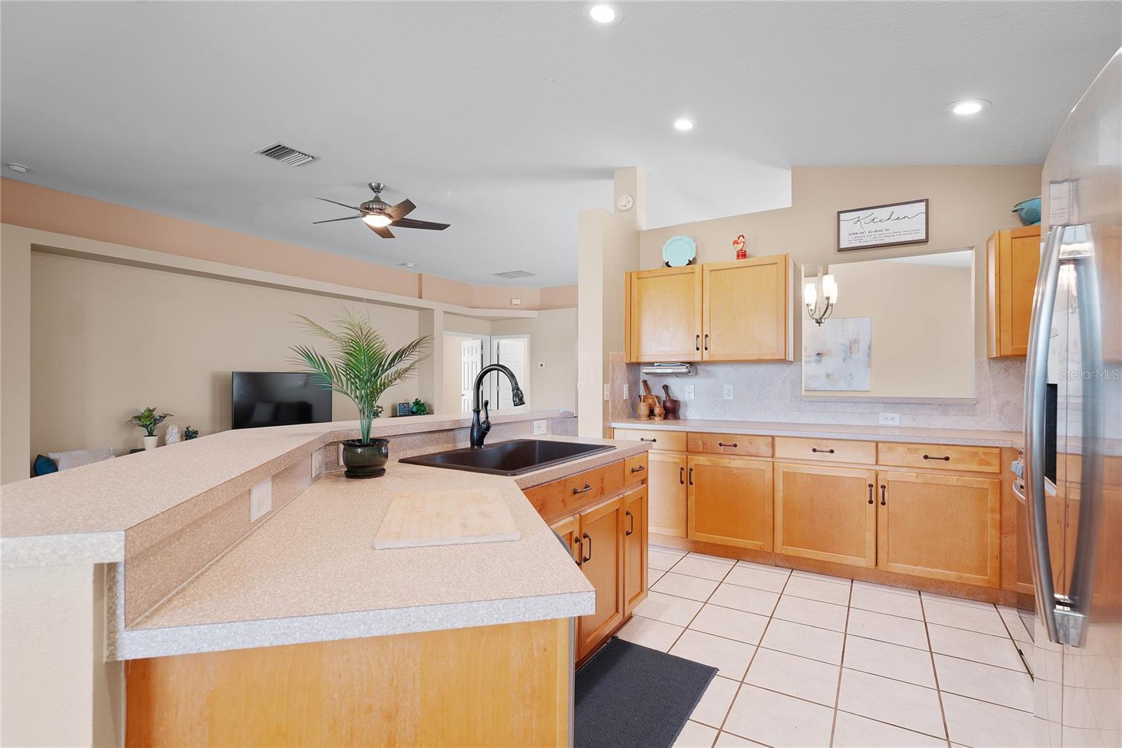 1700 LEYBOURNE LOOP LOOP