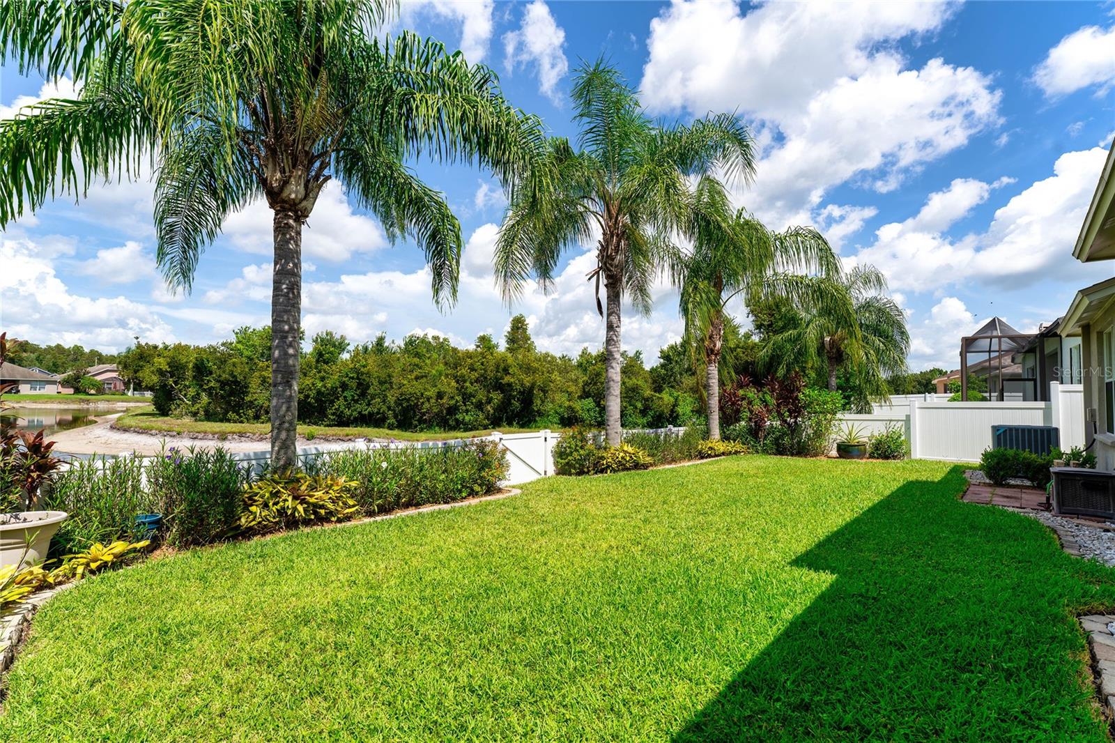 1700 LEYBOURNE LOOP LOOP