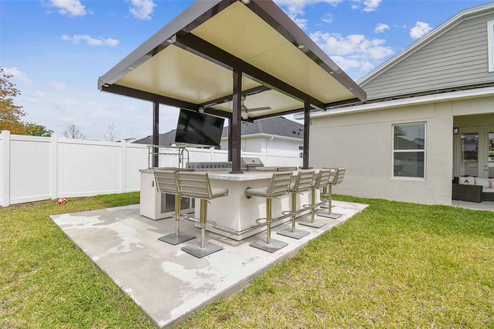 6107 NIKKI LANE LN