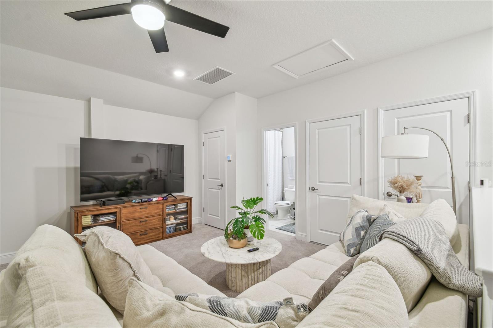 6107 NIKKI LANE LN