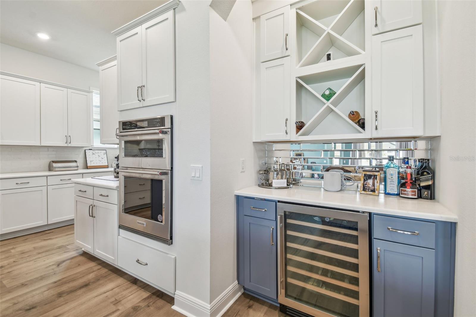 6107 NIKKI LANE LN