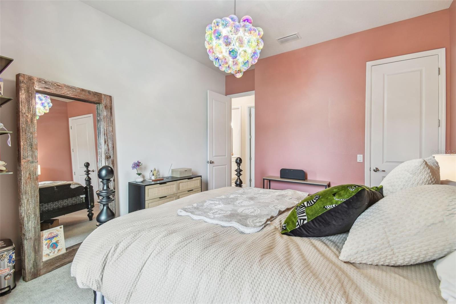 6107 NIKKI LANE LN