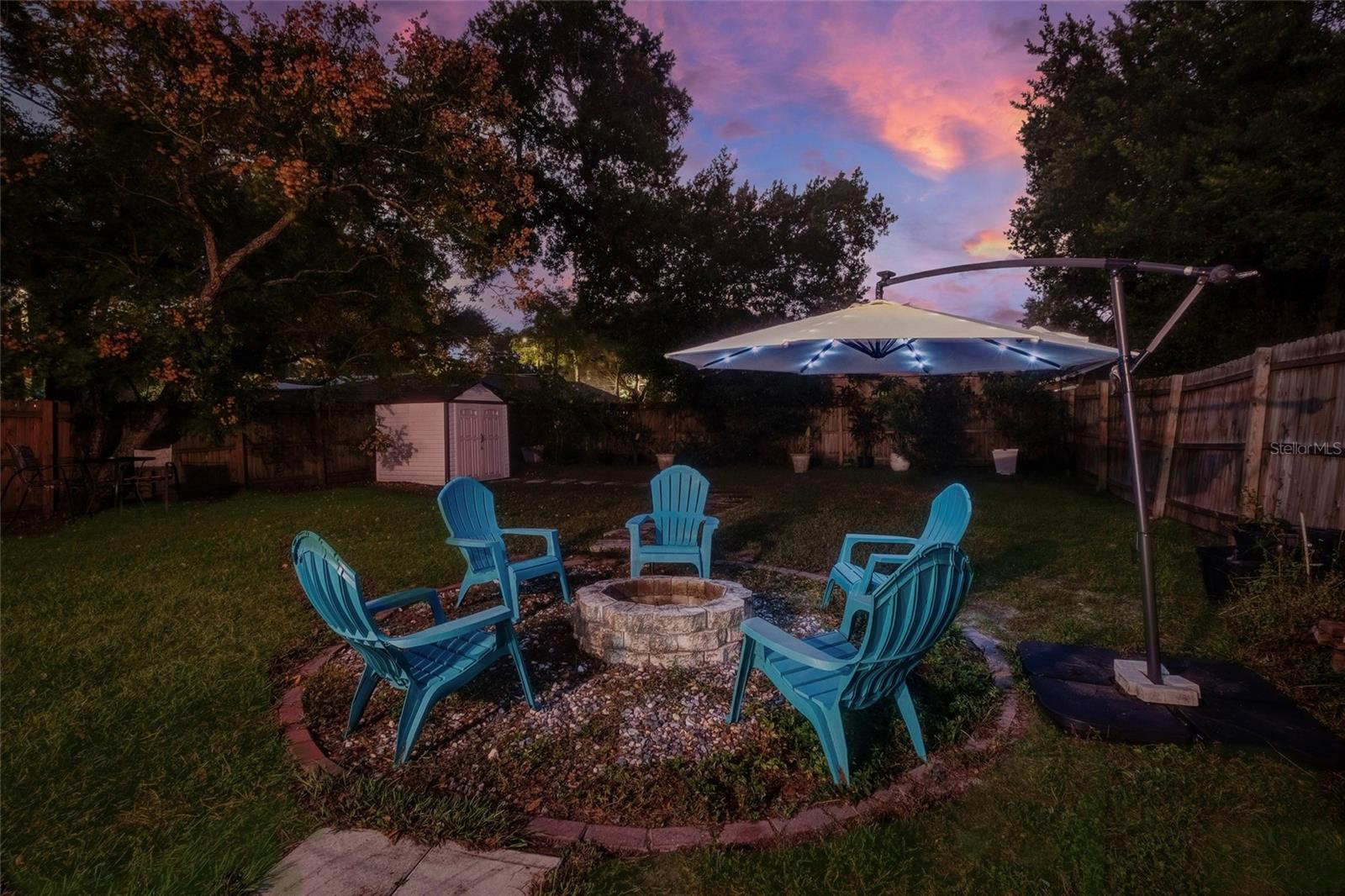 1221 E IDA ST