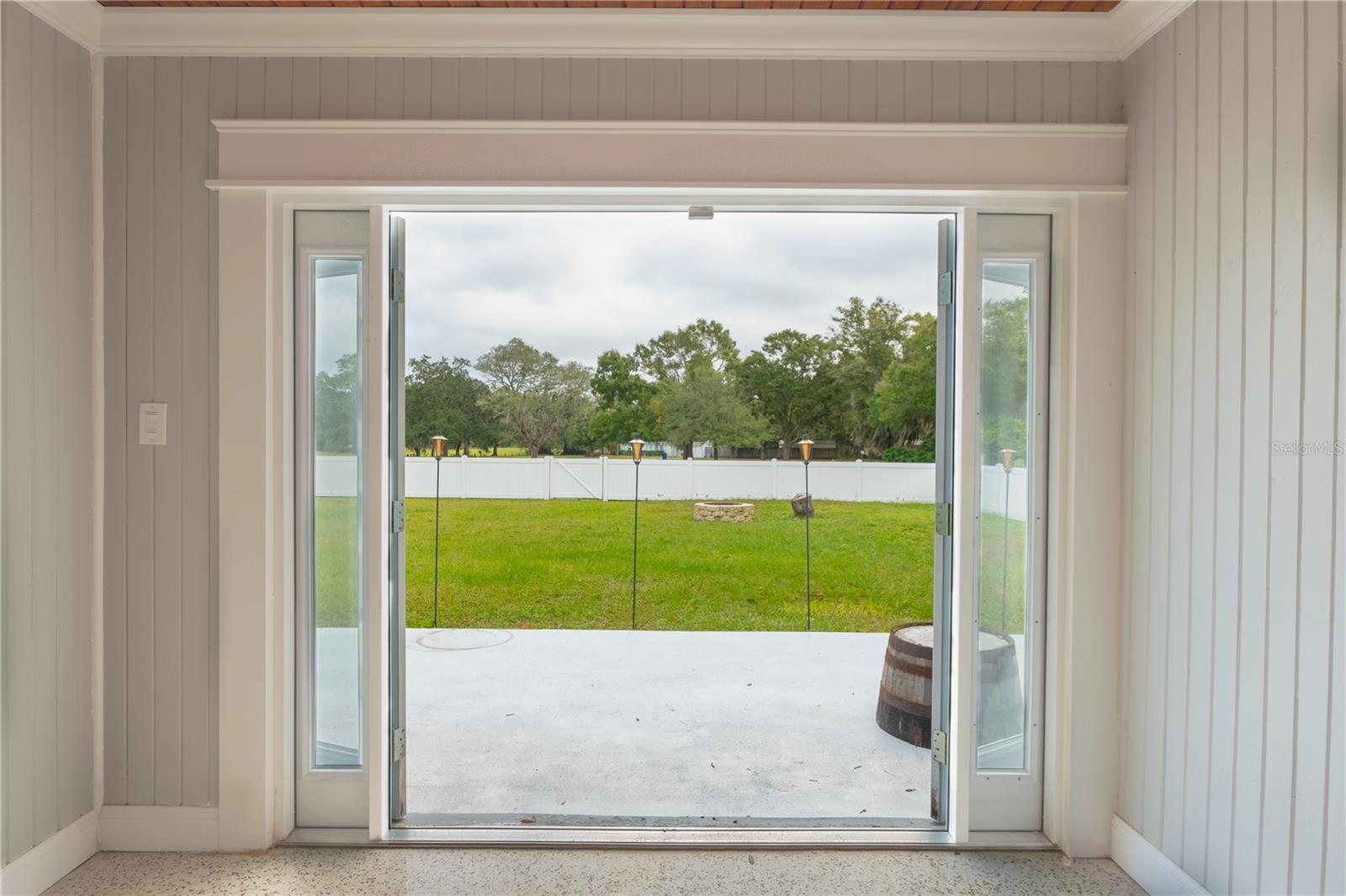 10235 N FLEETWOOD DR