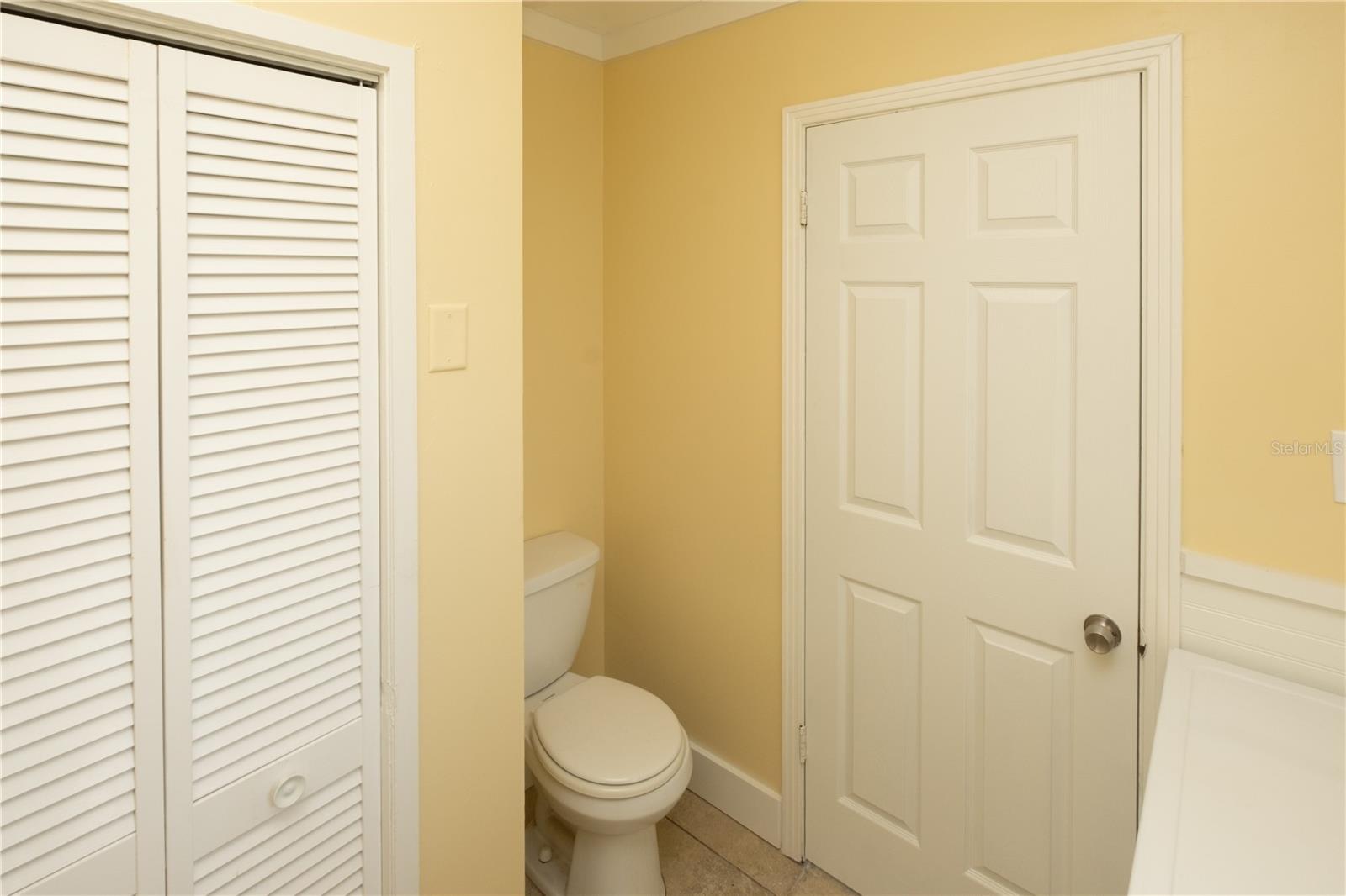 10235 N FLEETWOOD DR