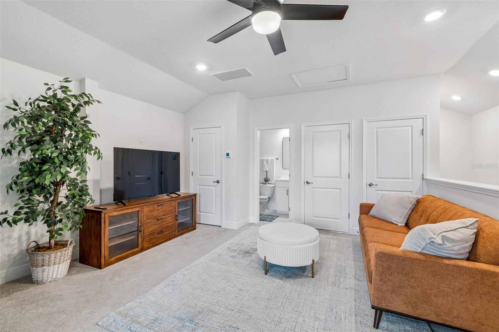 6107 NIKKI LANE LN