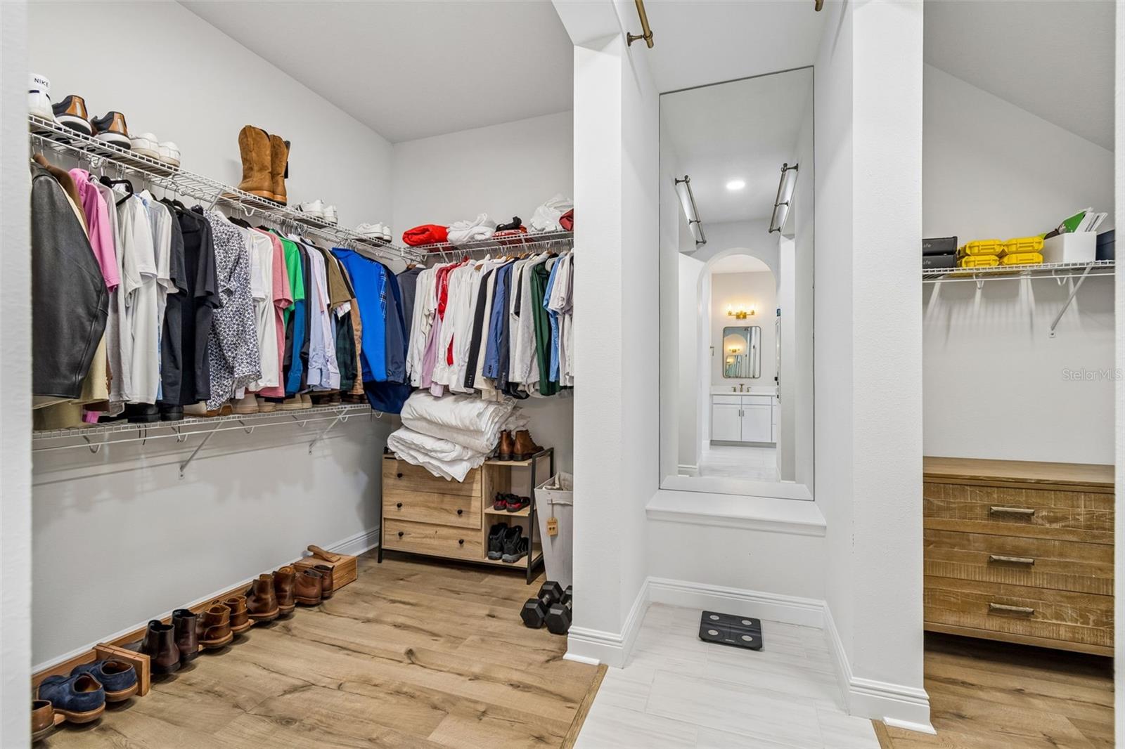 6107 NIKKI LANE LN