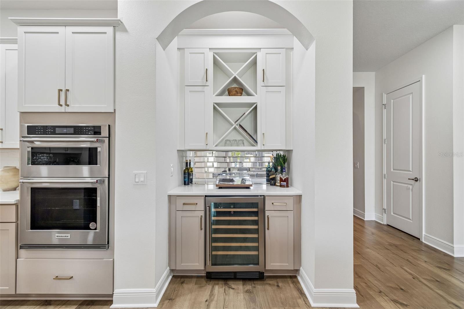 6107 NIKKI LANE LN