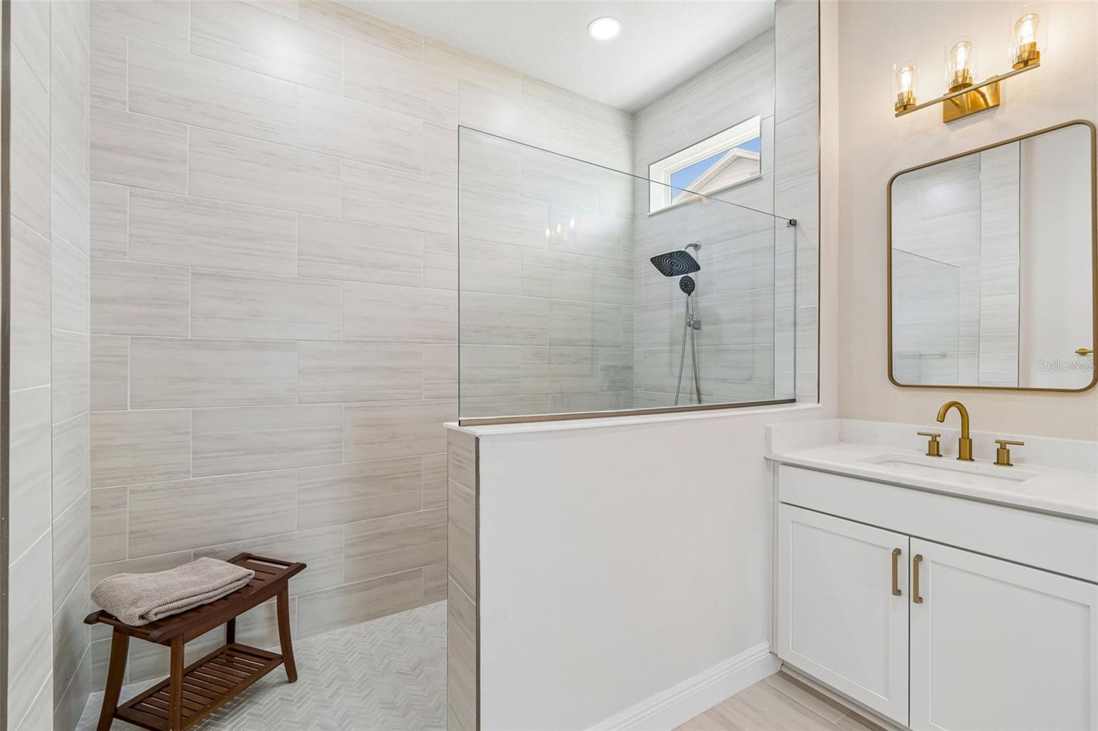 6107 NIKKI LANE LN