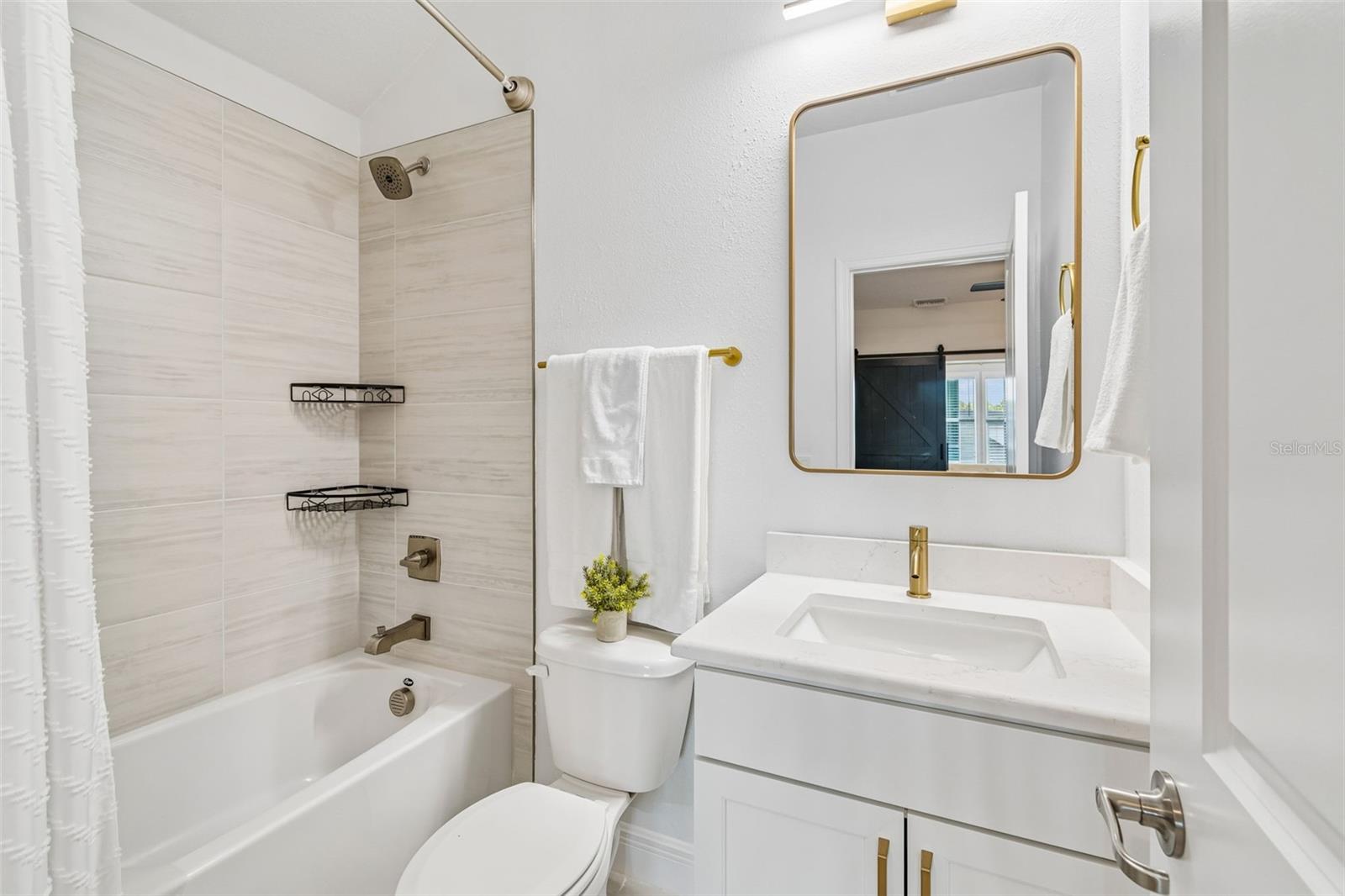 6107 NIKKI LANE LN