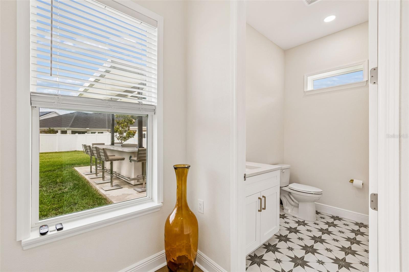 6107 NIKKI LANE LN