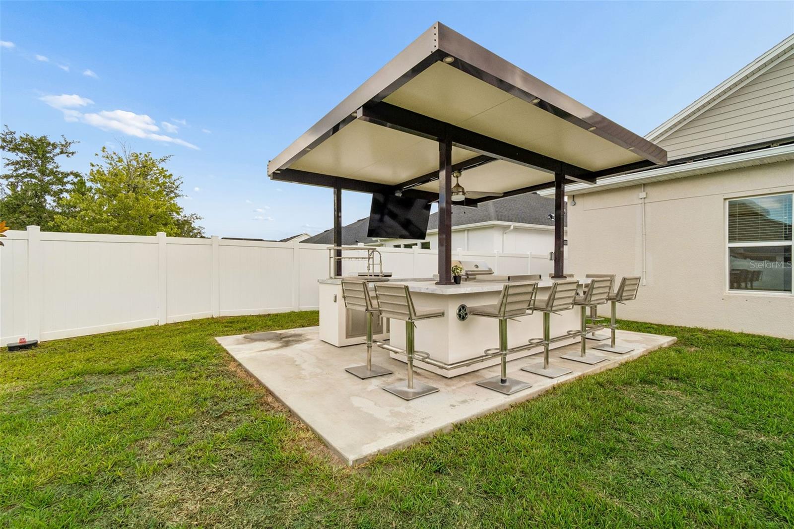 6107 NIKKI LANE LN