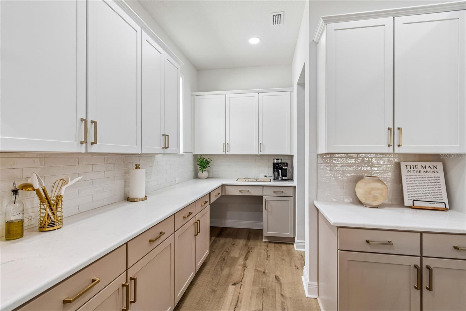 6107 NIKKI LANE LN