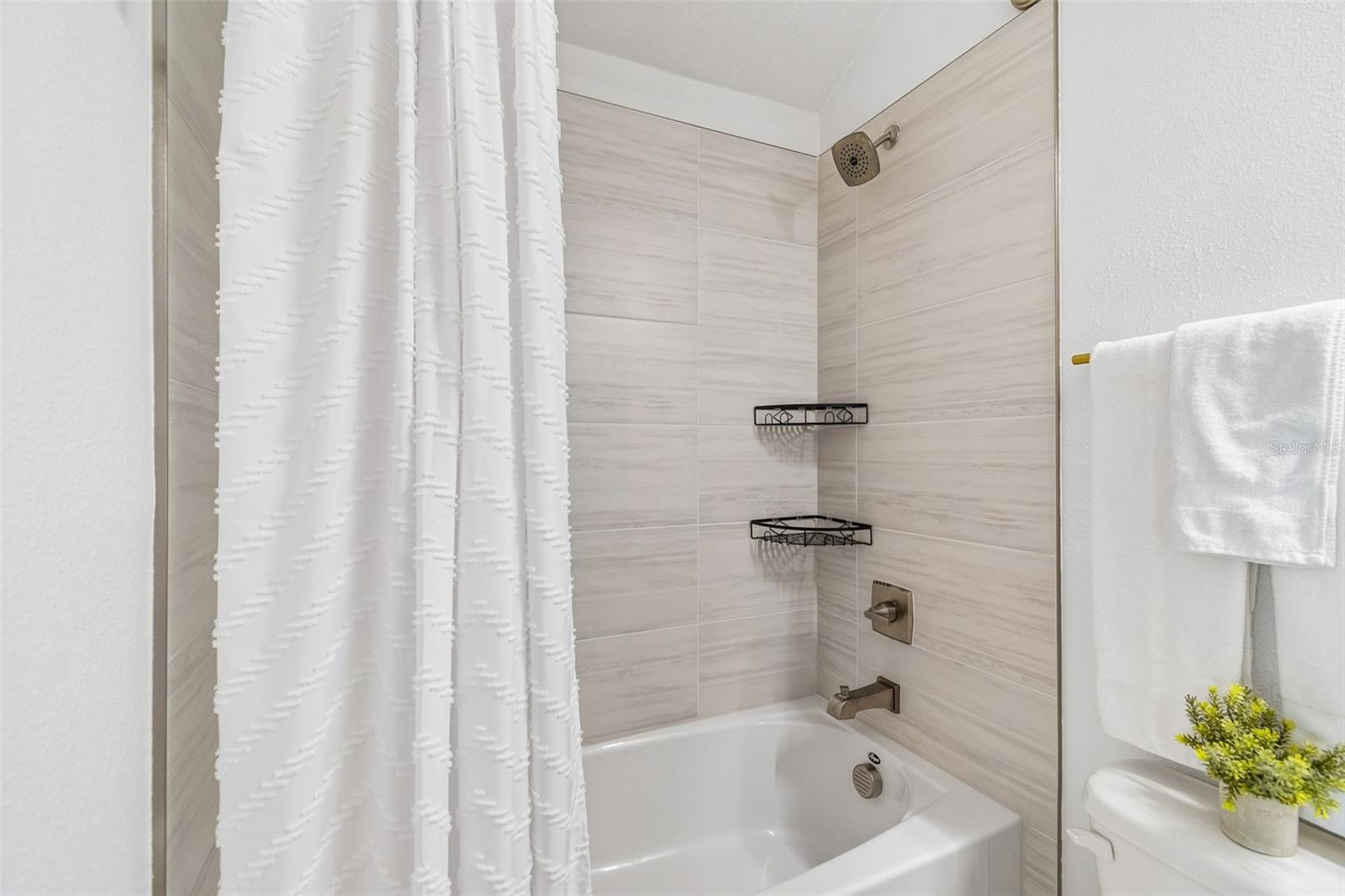 6107 NIKKI LANE LN