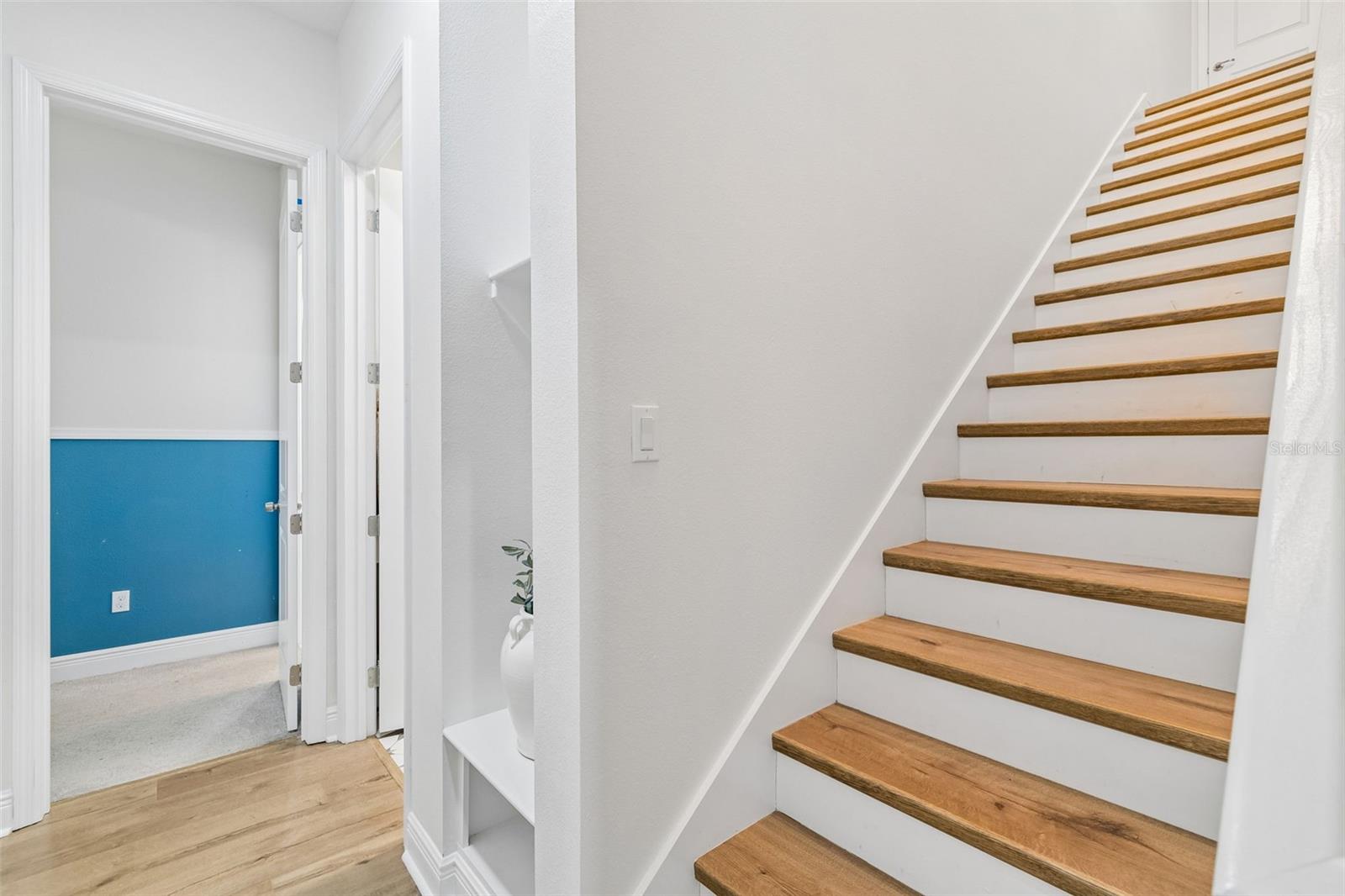 6107 NIKKI LANE LN