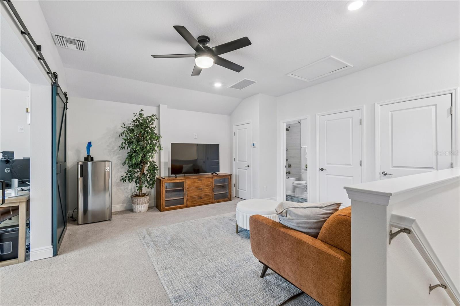 6107 NIKKI LANE LN
