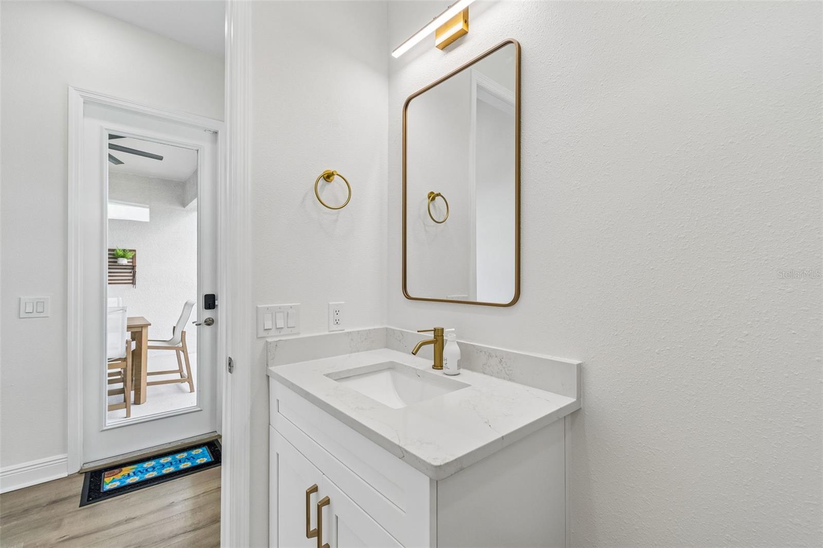 6107 NIKKI LANE LN
