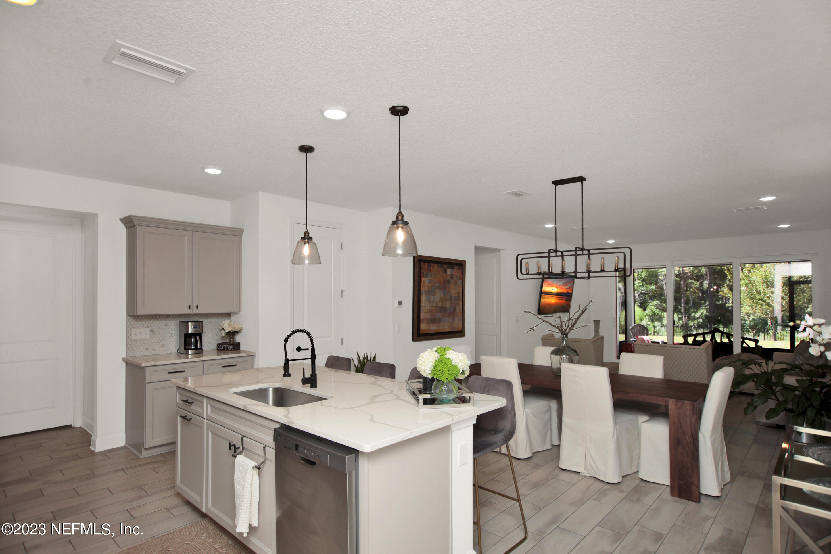 292 PIONEER VILLAGE Drive