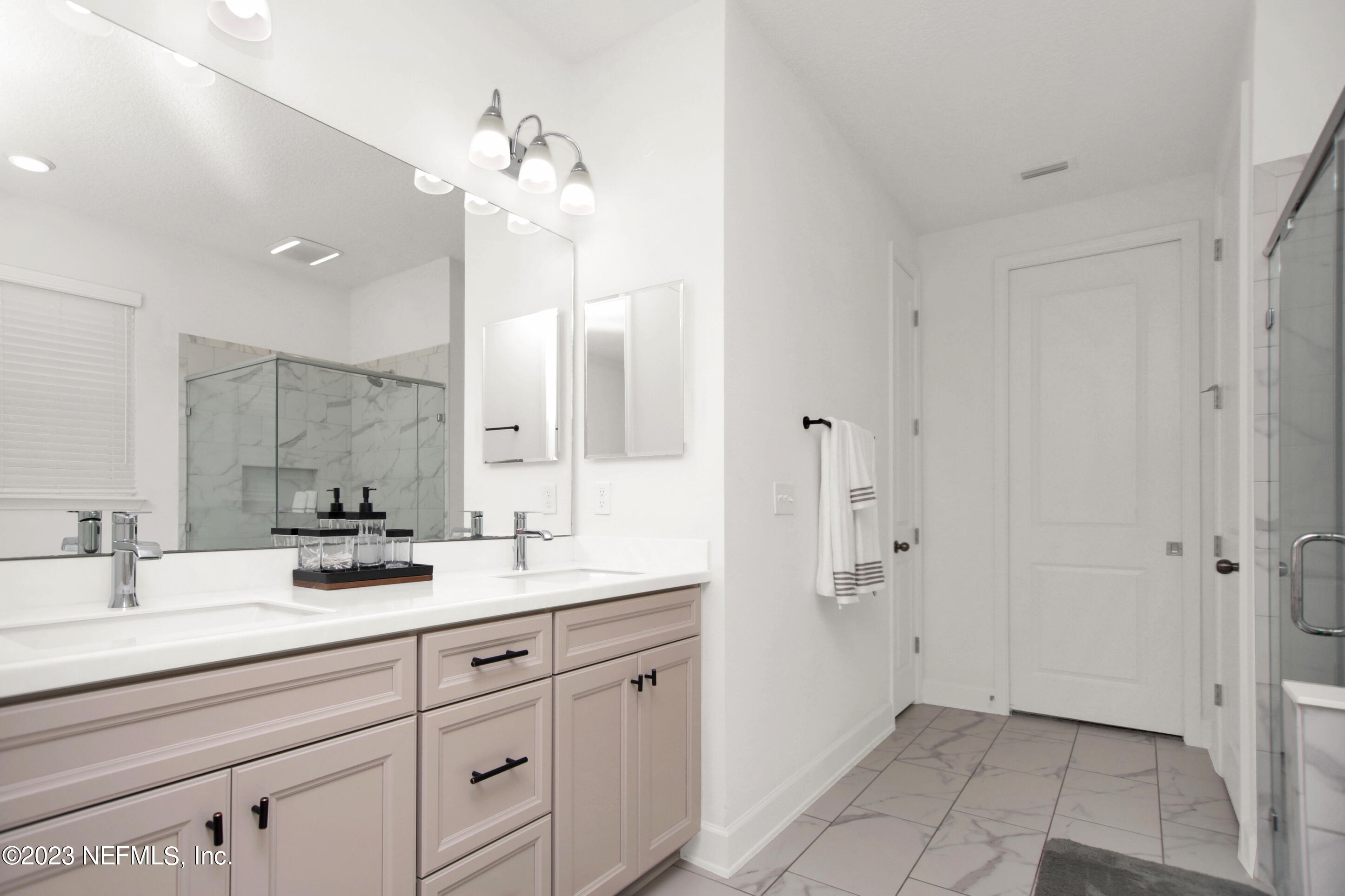 292 PIONEER VILLAGE Drive