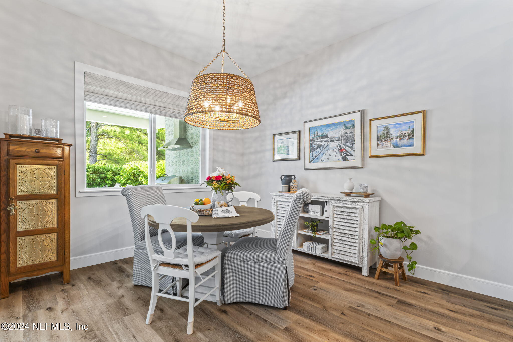 401 LACOSTA VILLA Court