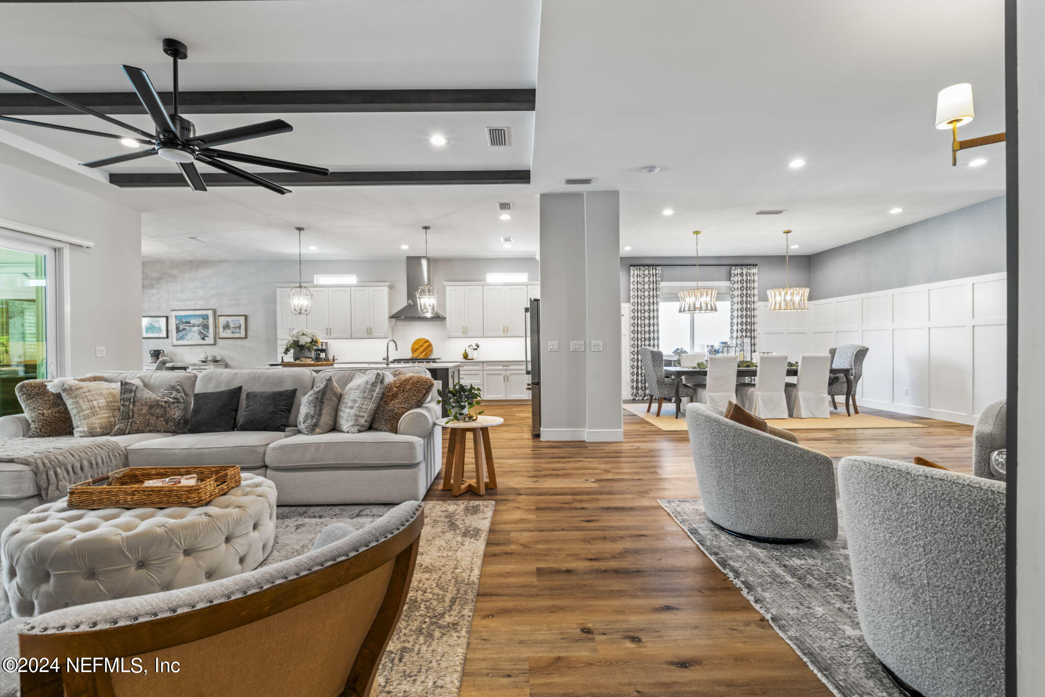 401 LACOSTA VILLA Court