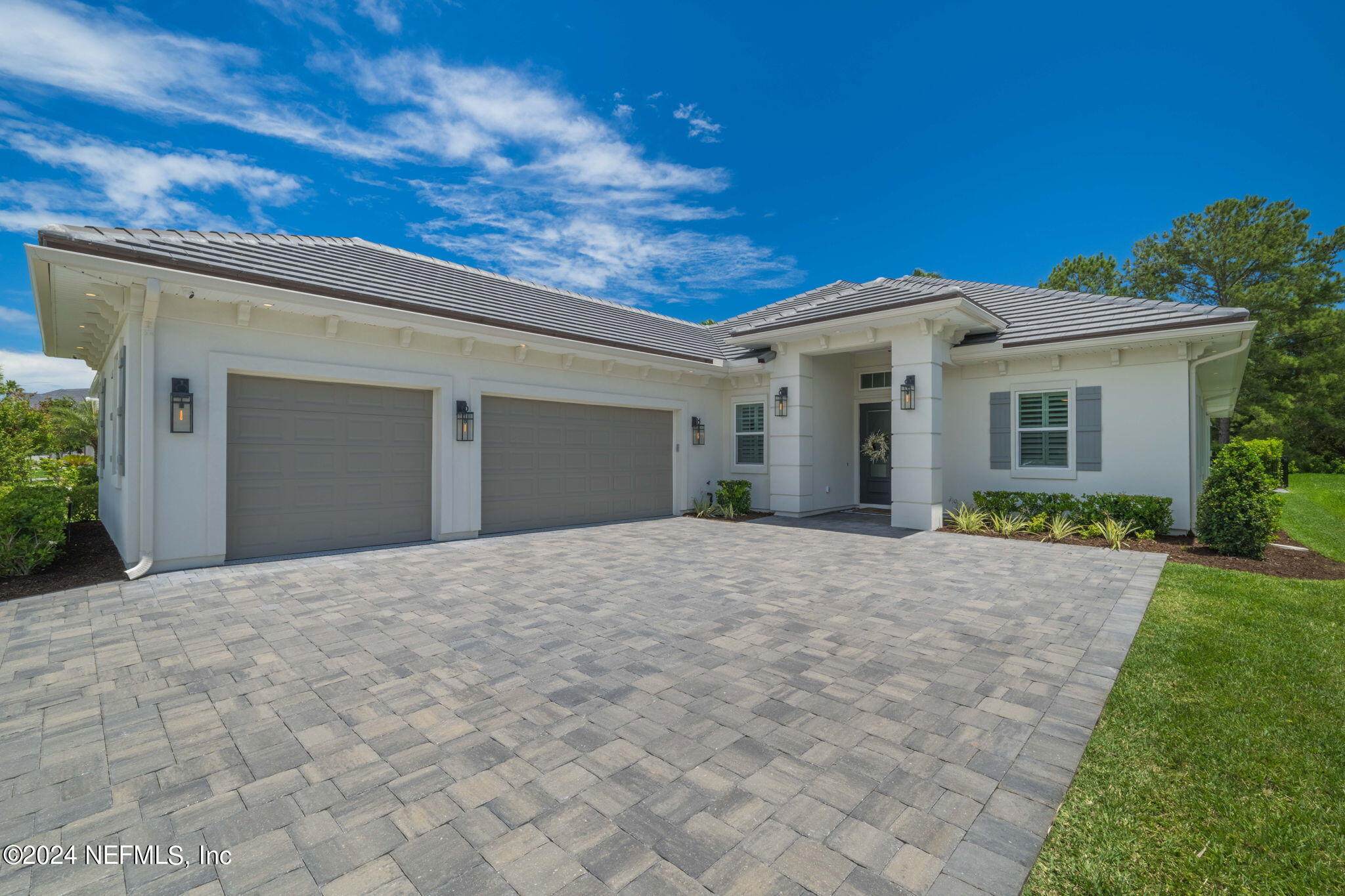 401 LACOSTA VILLA Court