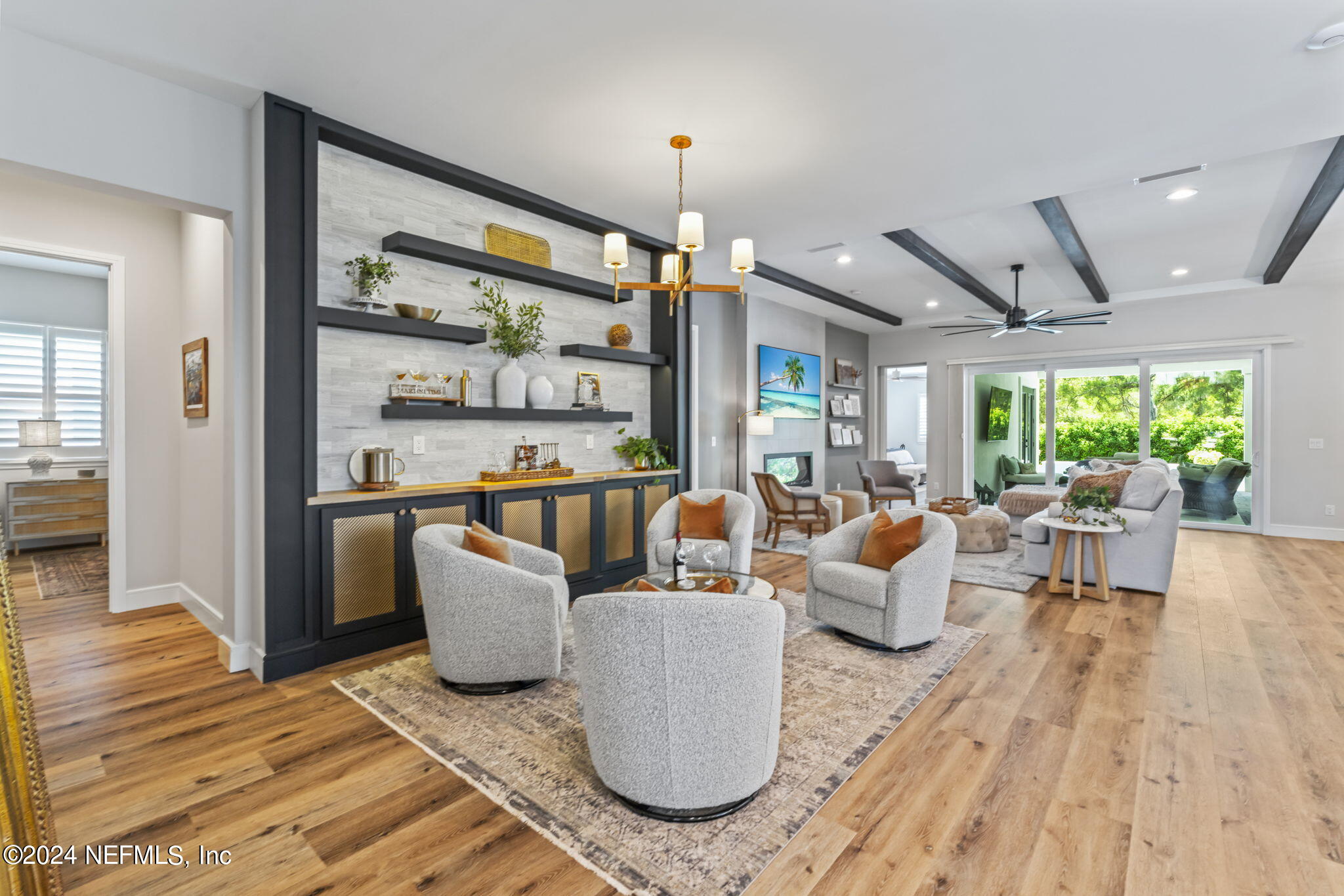 401 LACOSTA VILLA Court