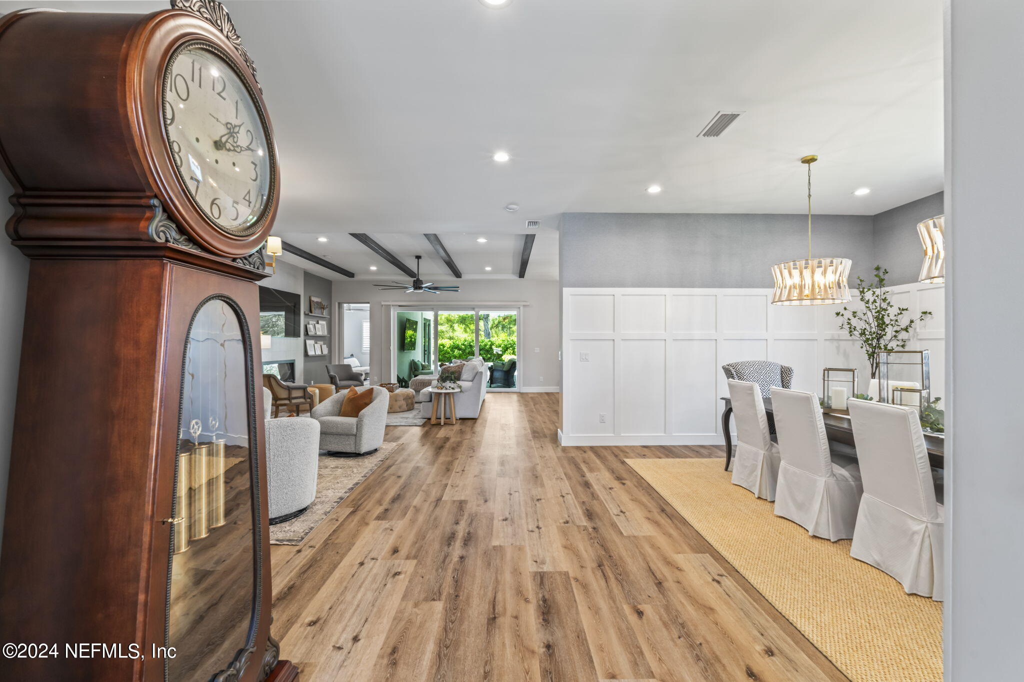 401 LACOSTA VILLA Court