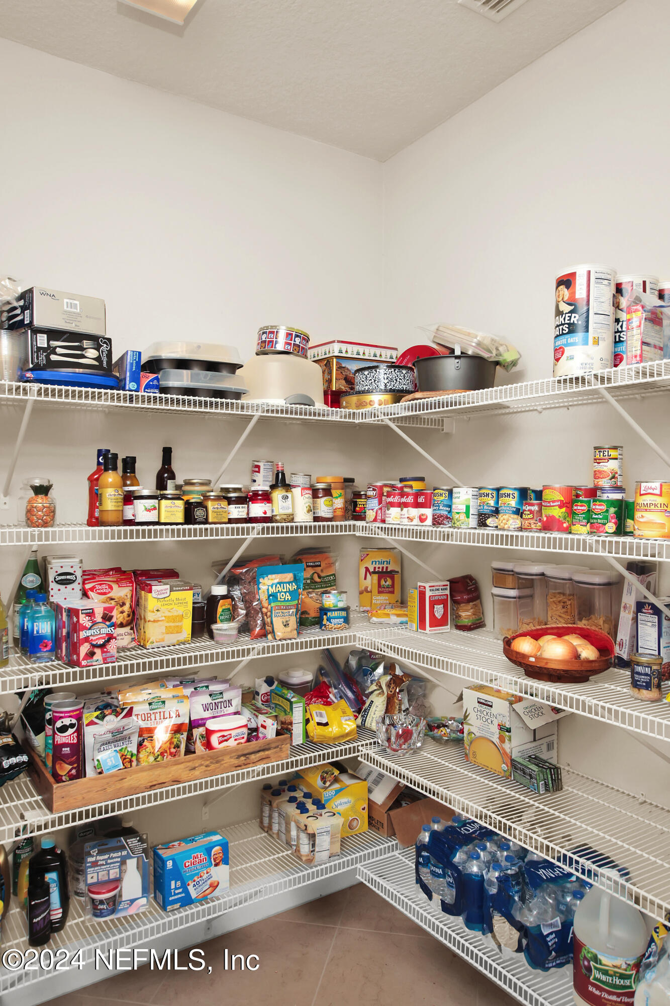 584 RIVER RUN Boulevard