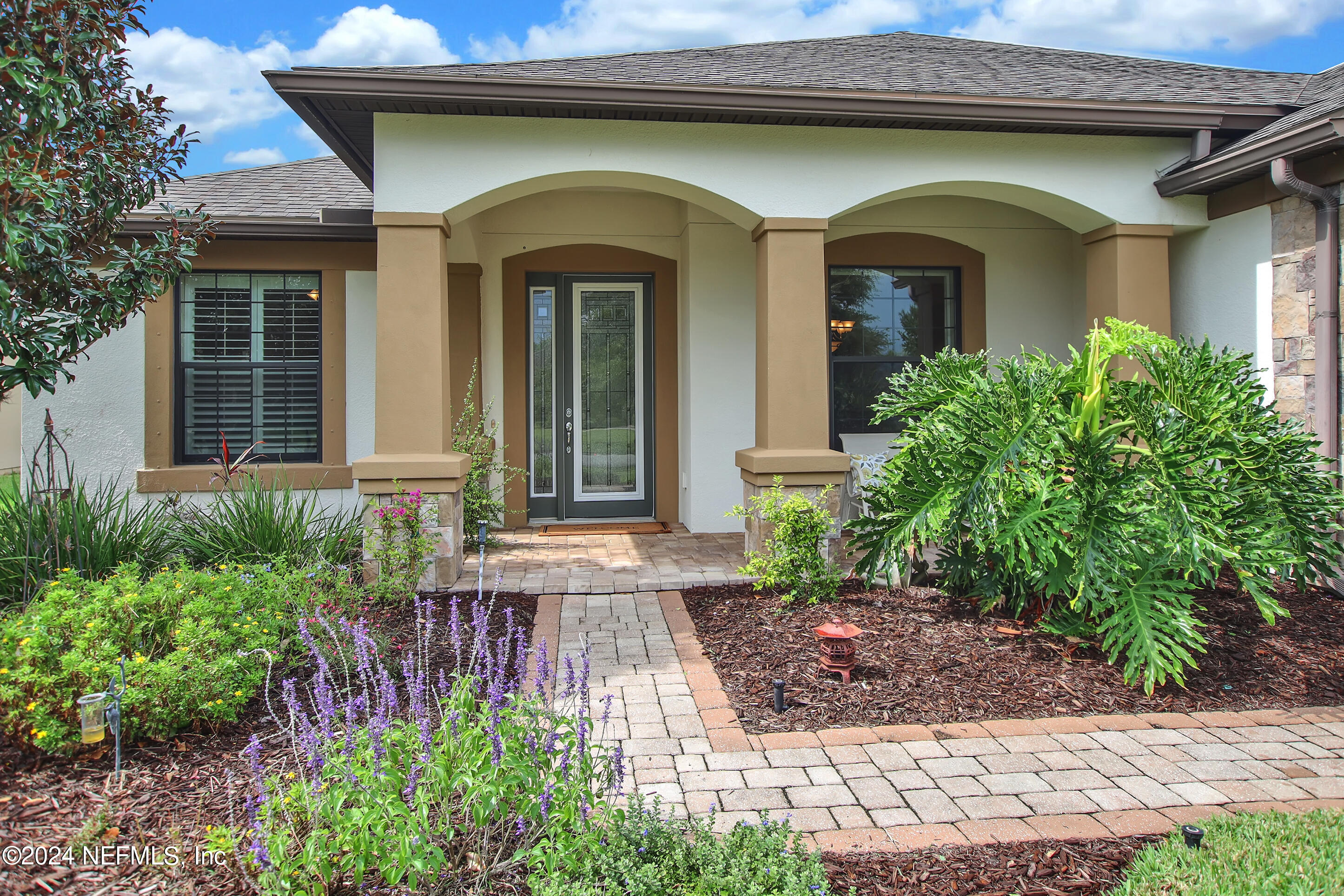 584 RIVER RUN Boulevard