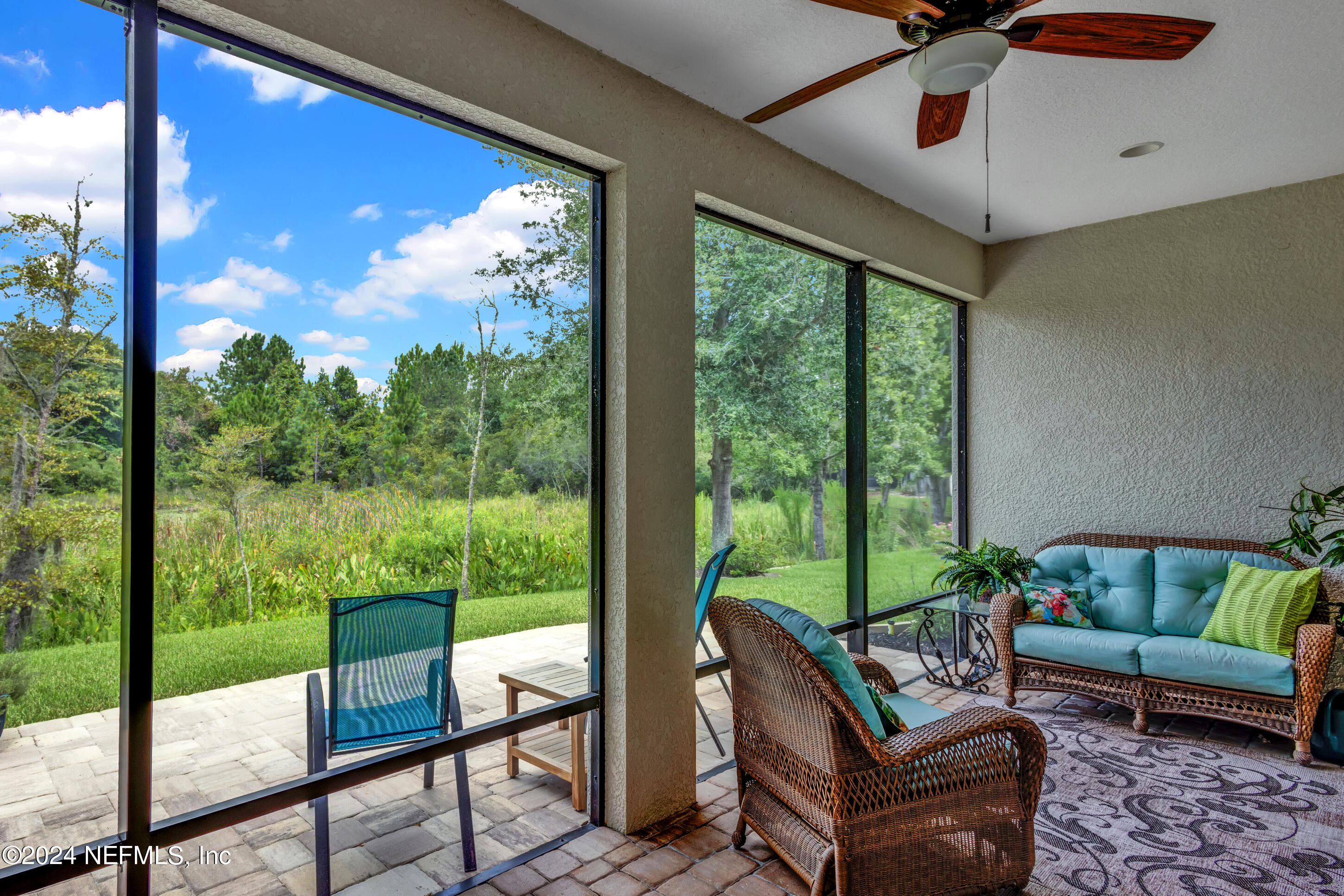 584 RIVER RUN Boulevard