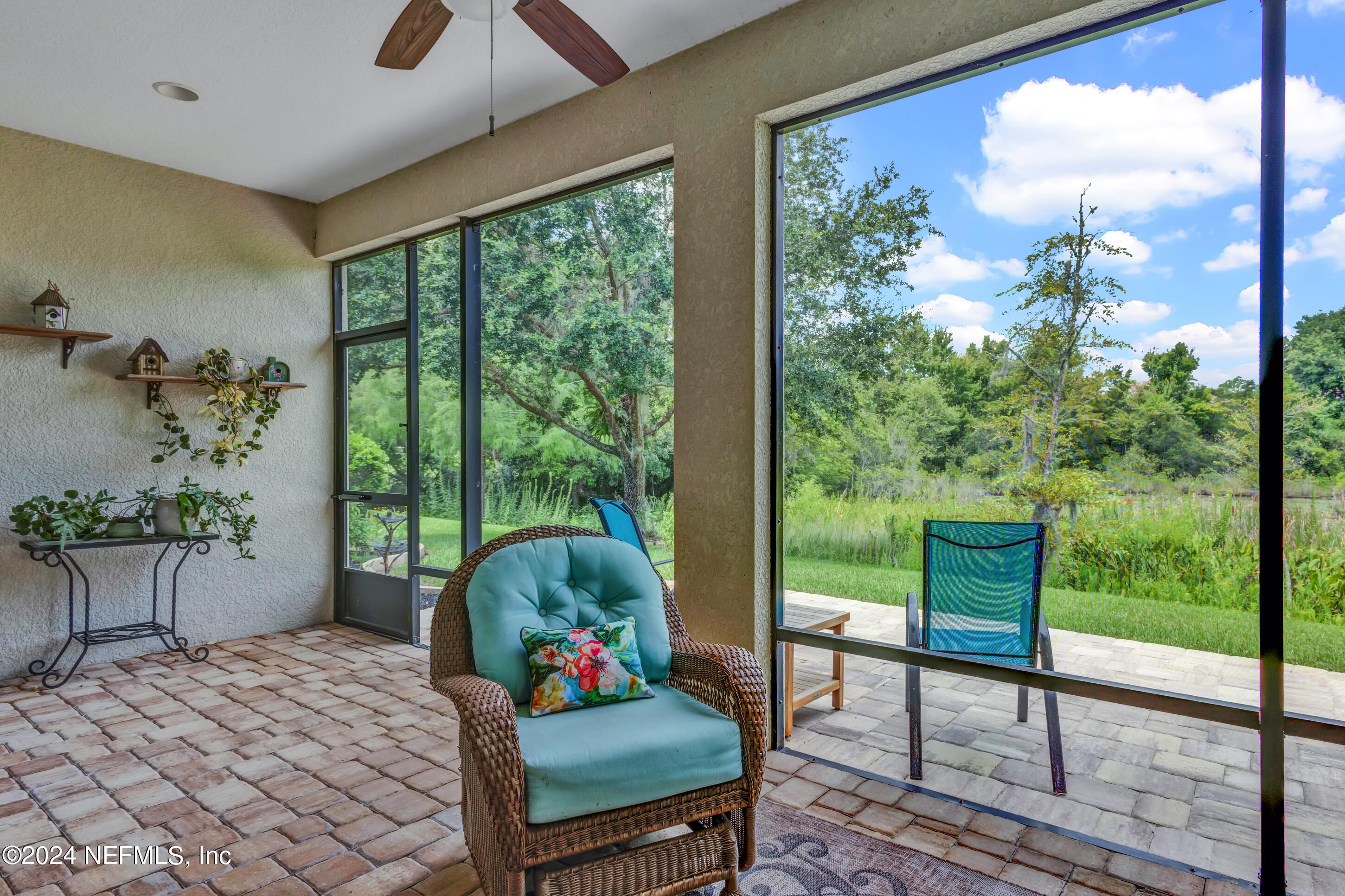 584 RIVER RUN Boulevard