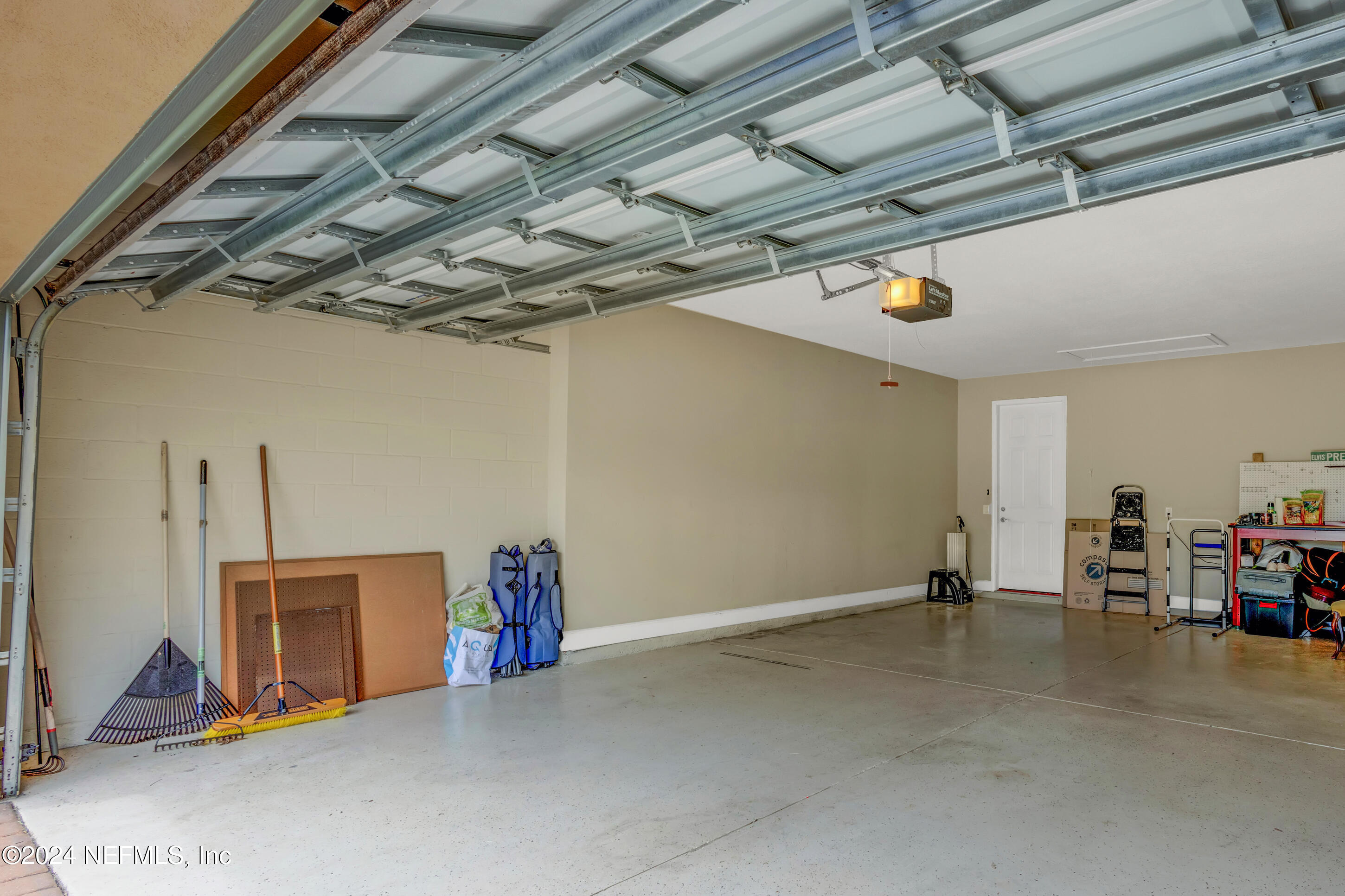 584 RIVER RUN Boulevard