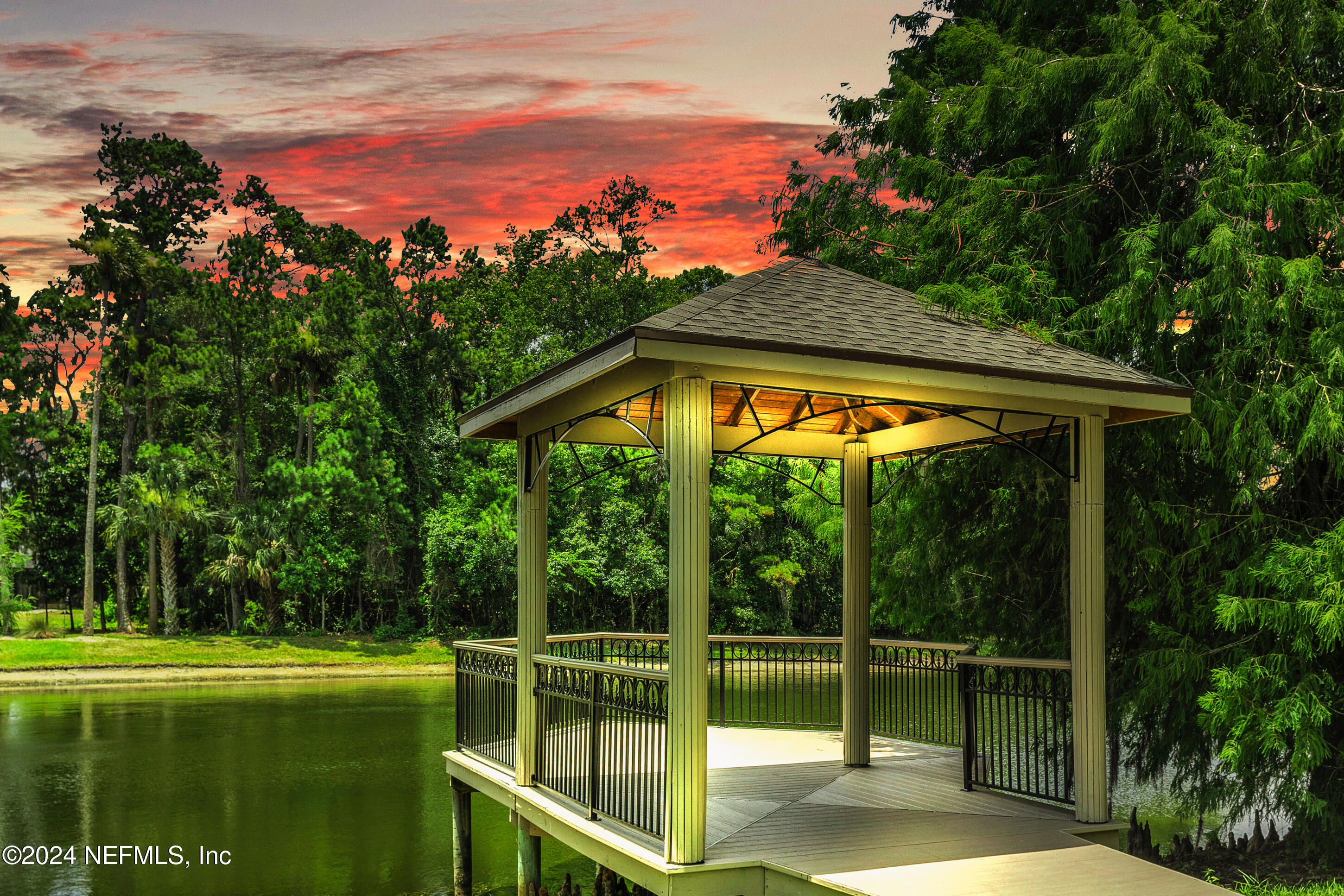 536 HONEY LOCUST Lane