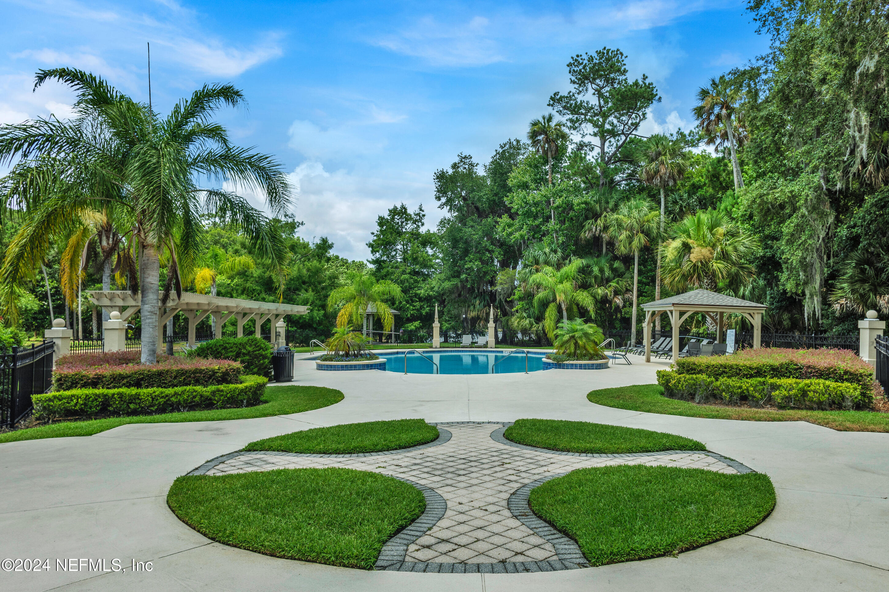 536 HONEY LOCUST Lane