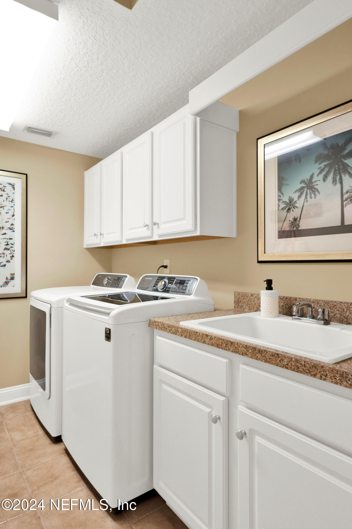 536 HONEY LOCUST Lane