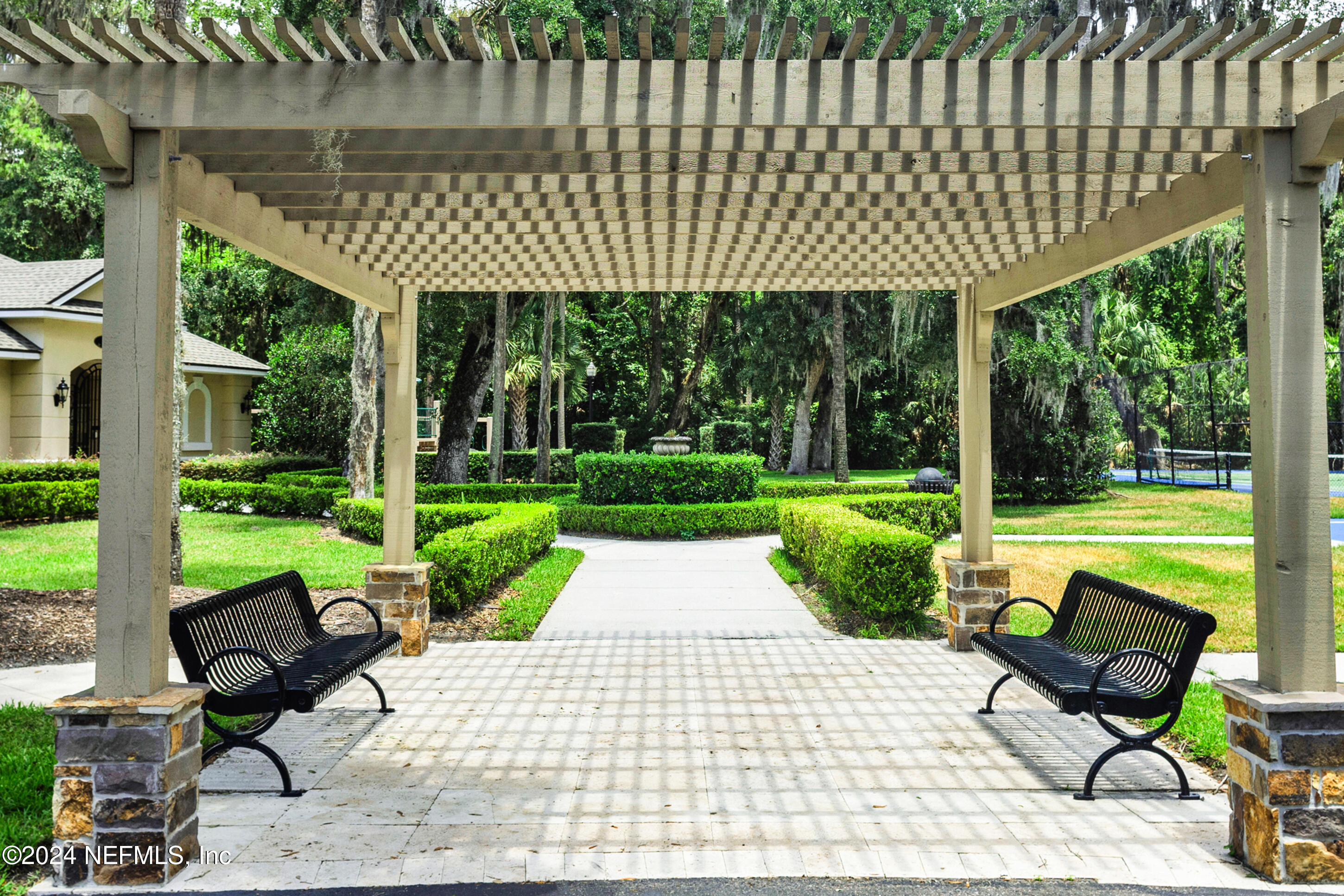 536 HONEY LOCUST Lane