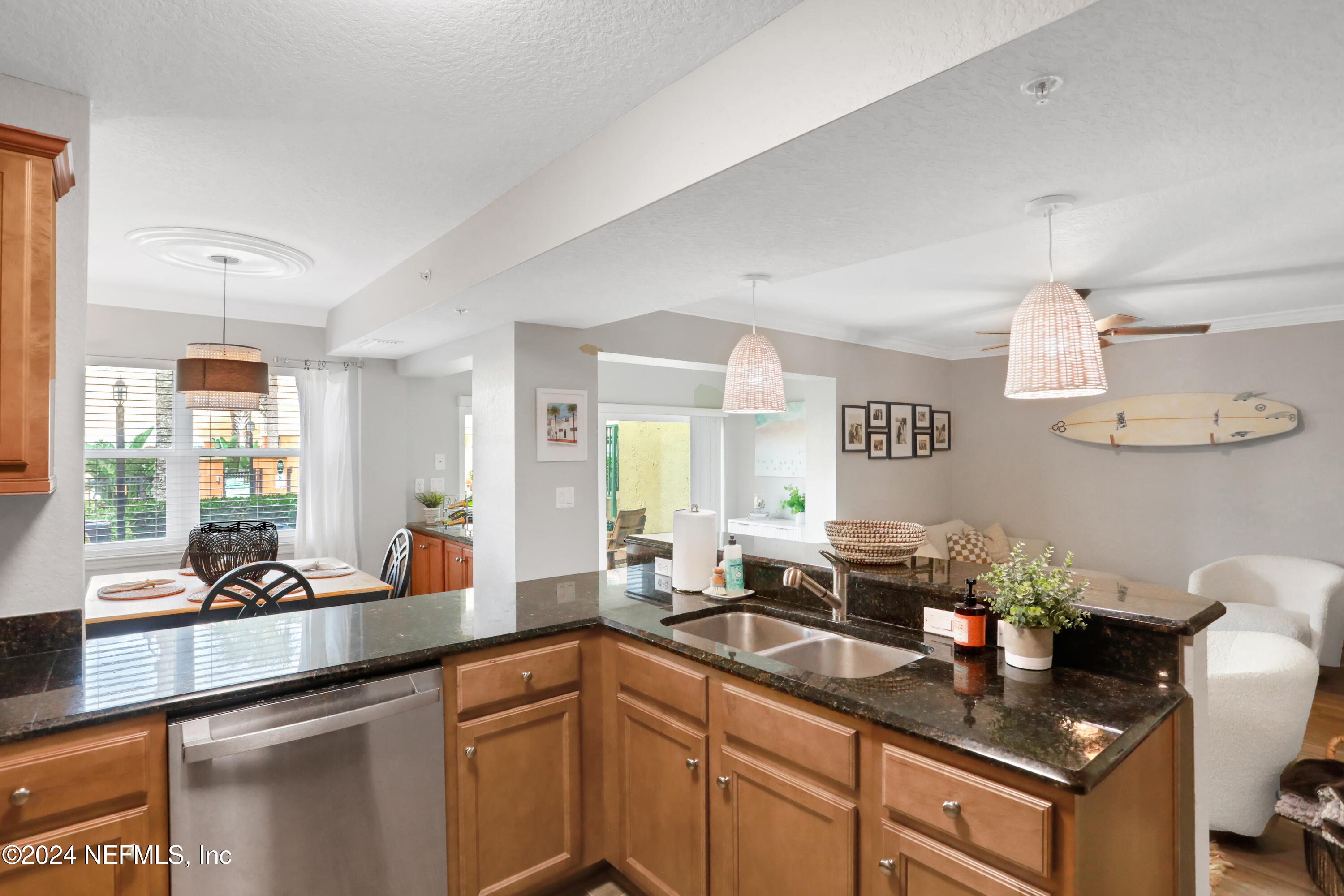 109 25TH Avenue S, O16