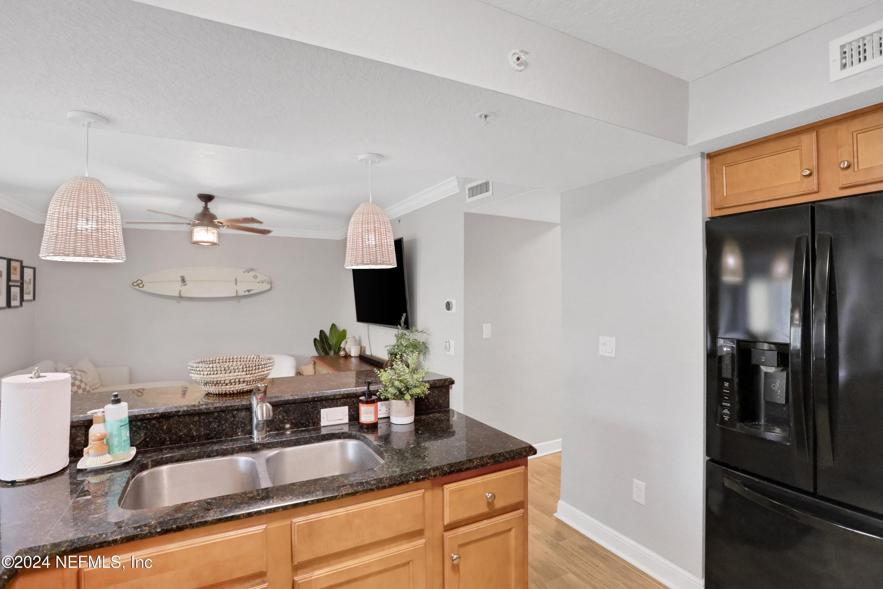 109 25TH Avenue S, O16