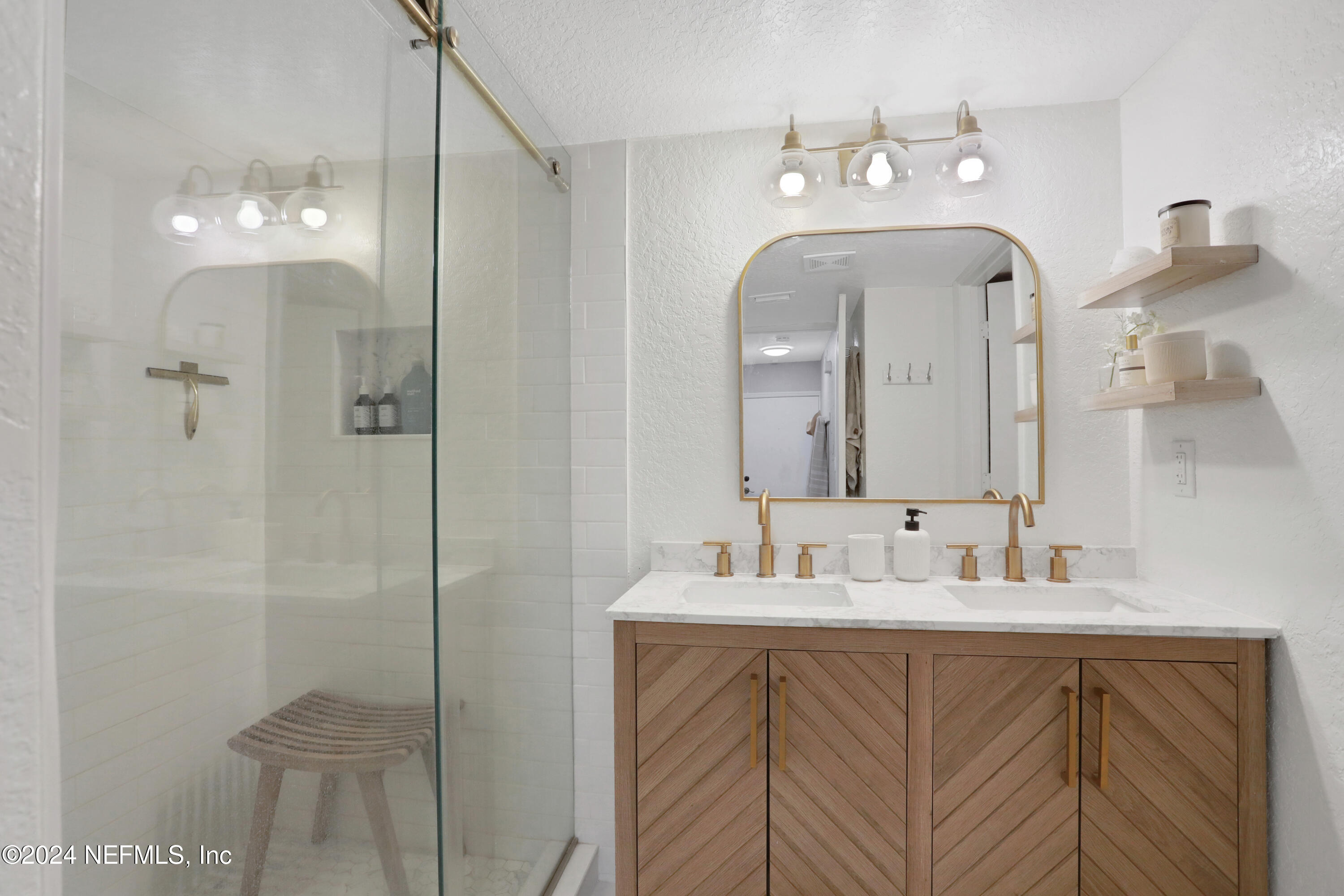 109 25TH Avenue S, O16