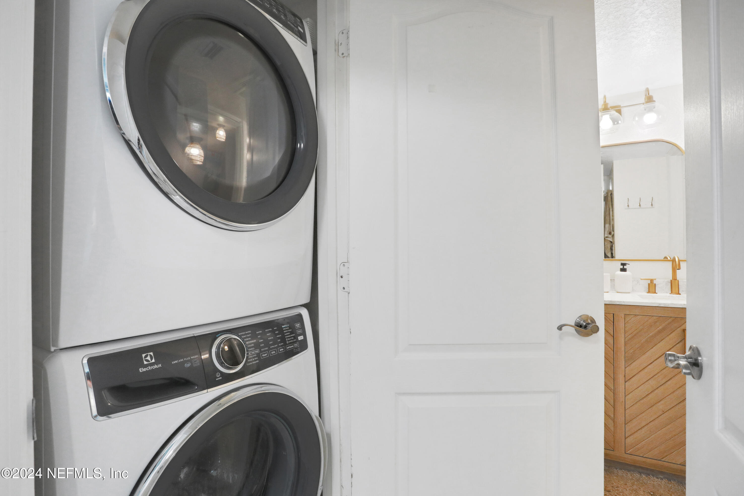 109 25TH Avenue S, O16