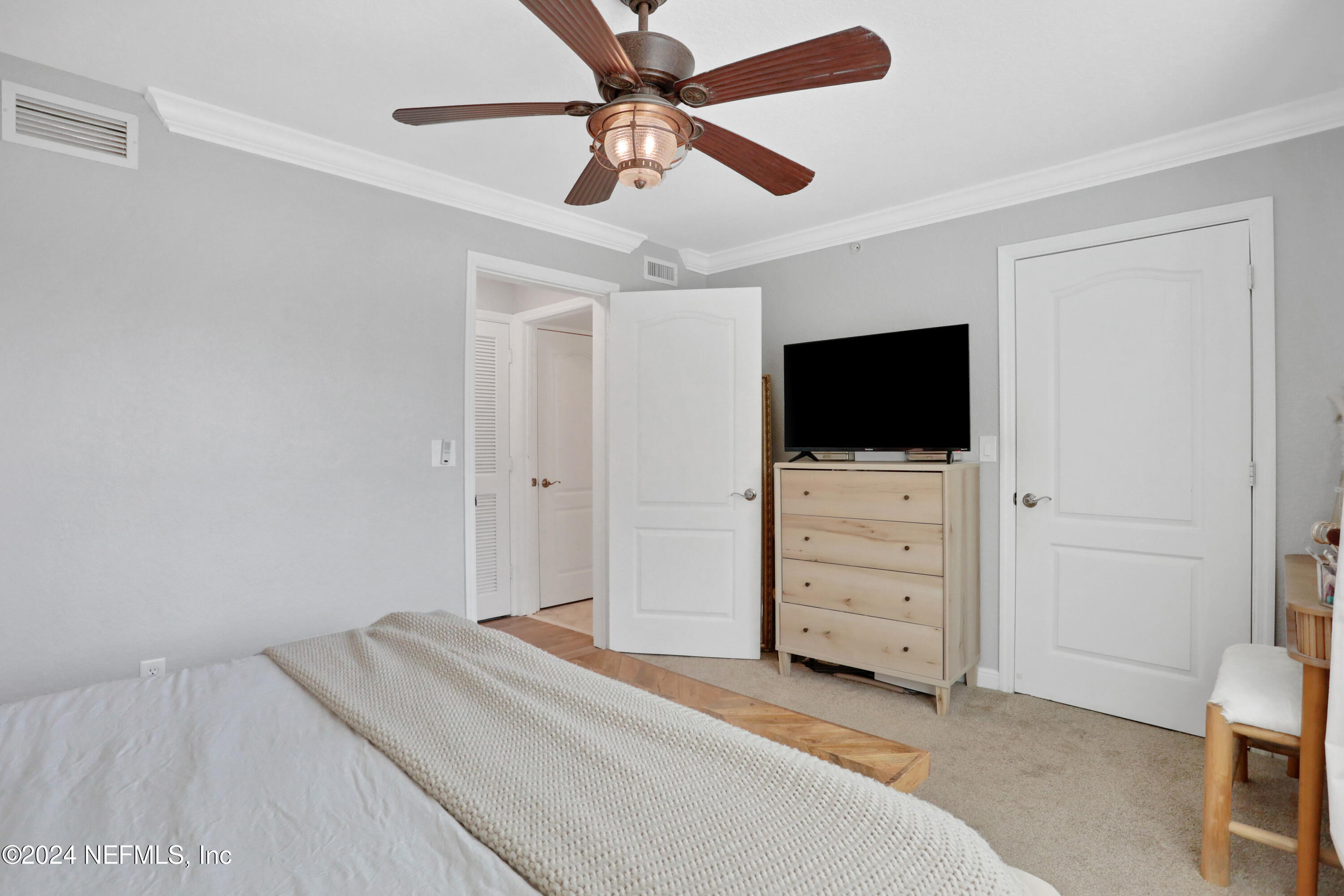 109 25TH Avenue S, O16