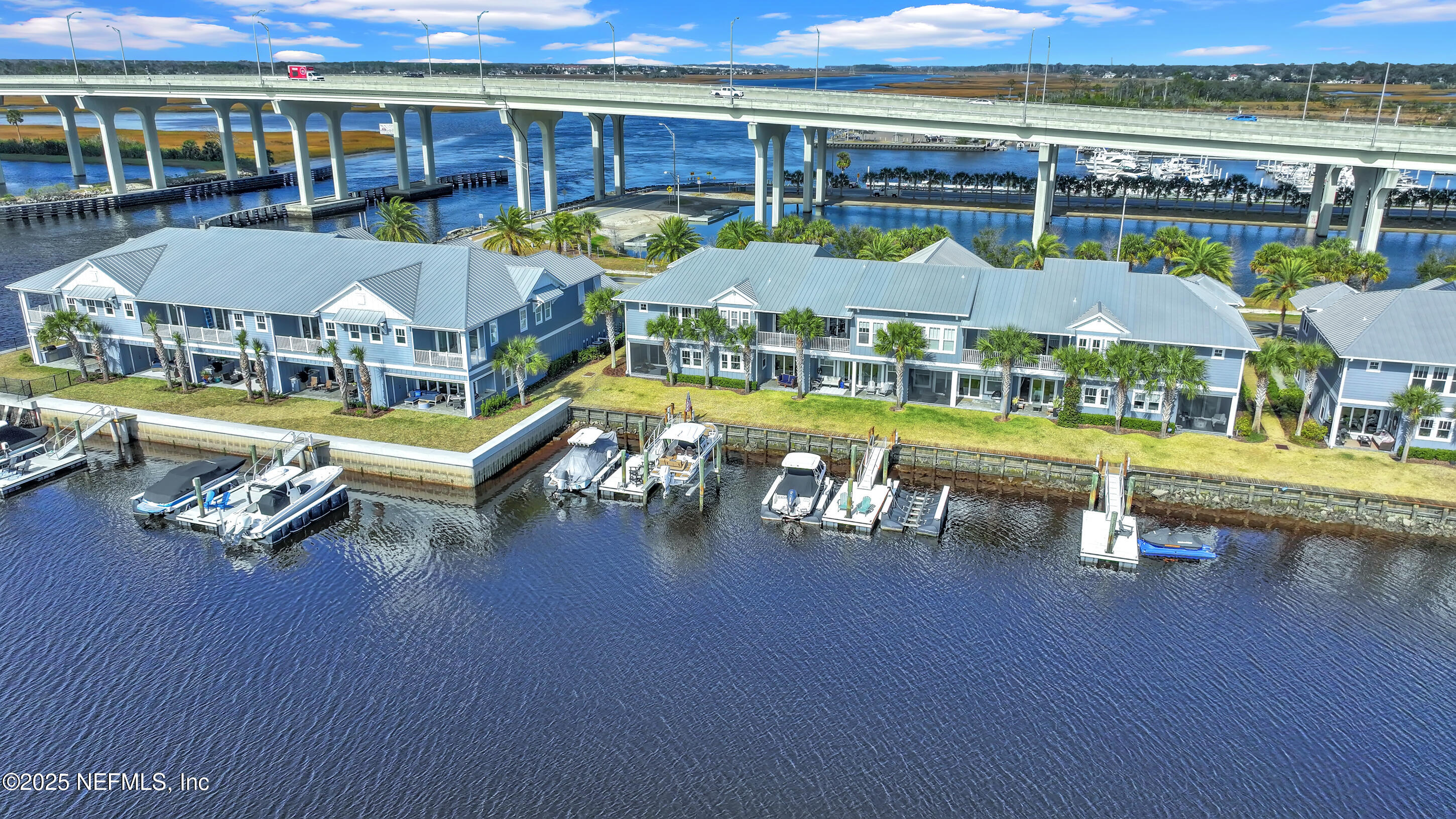 2560 BEACH Boulevard