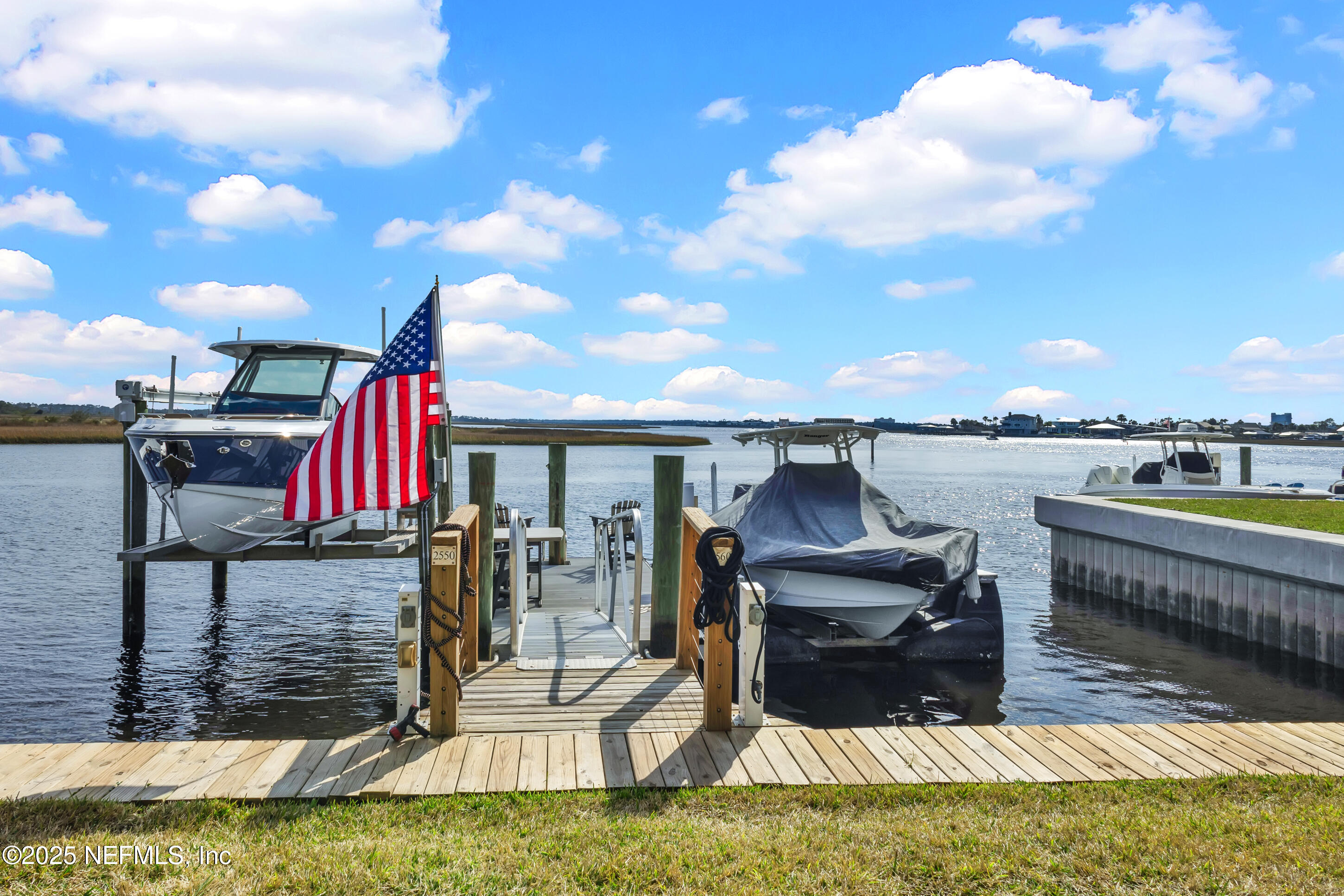 2560 BEACH Boulevard