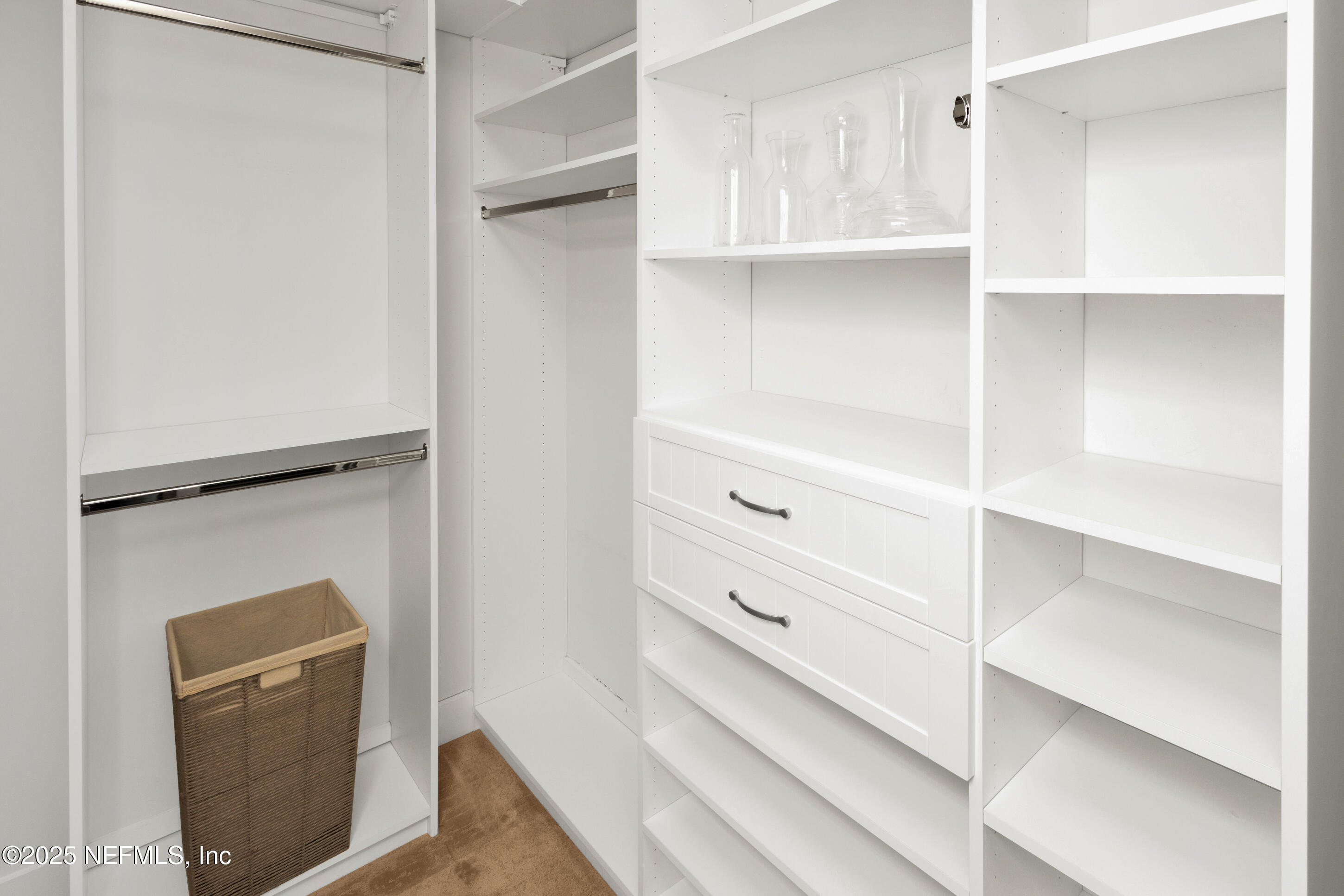 2560 BEACH Boulevard