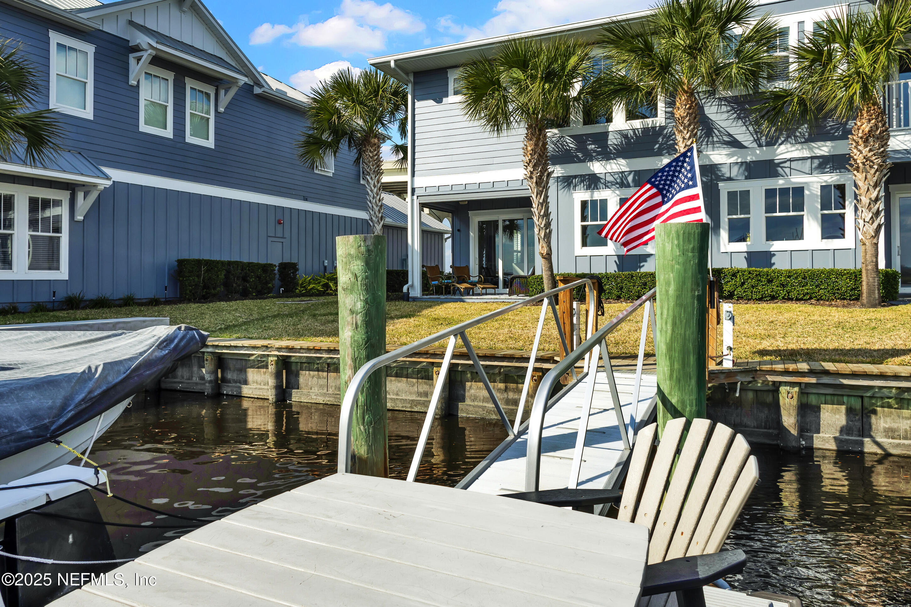 2560 BEACH Boulevard